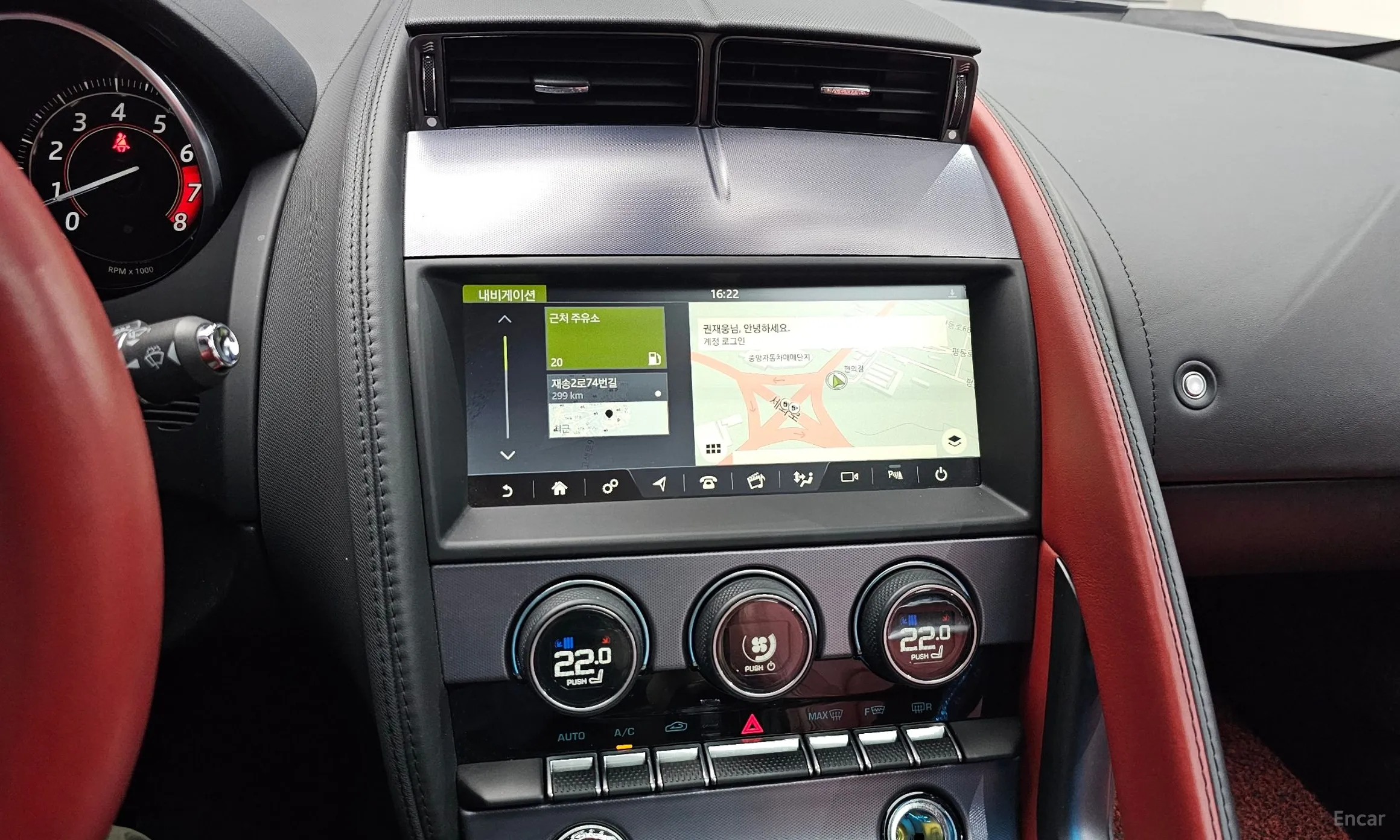 Jaguar F-TYPE превью 12