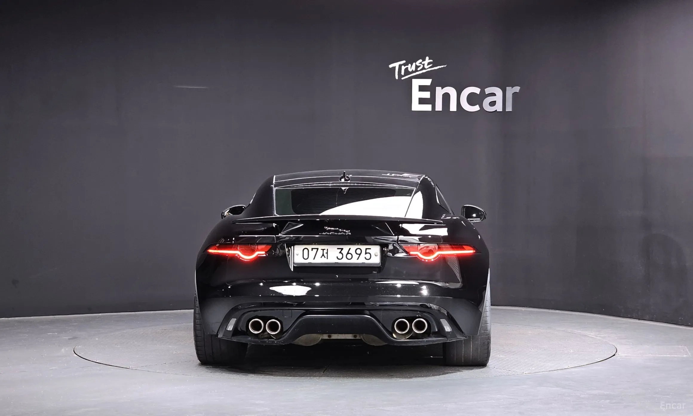 Jaguar F-TYPE превью 4