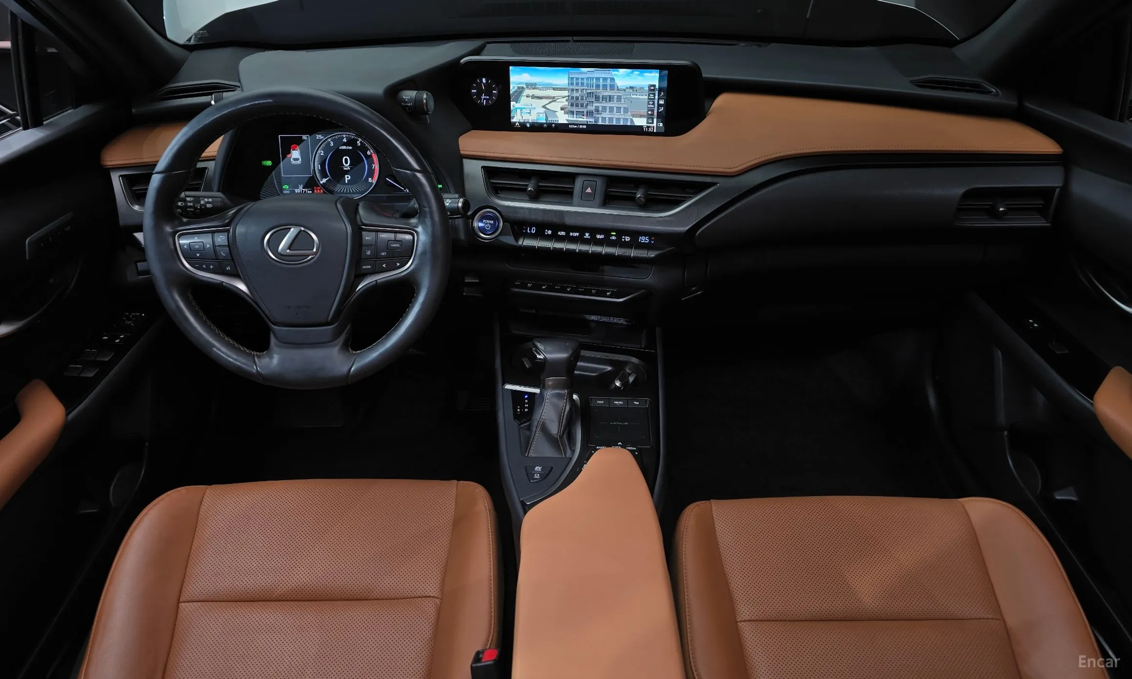 Lexus UX250h превью 7