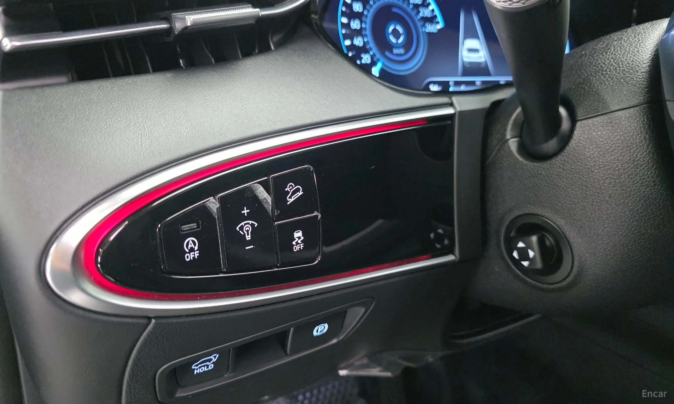 Genesis GV70 превью 14