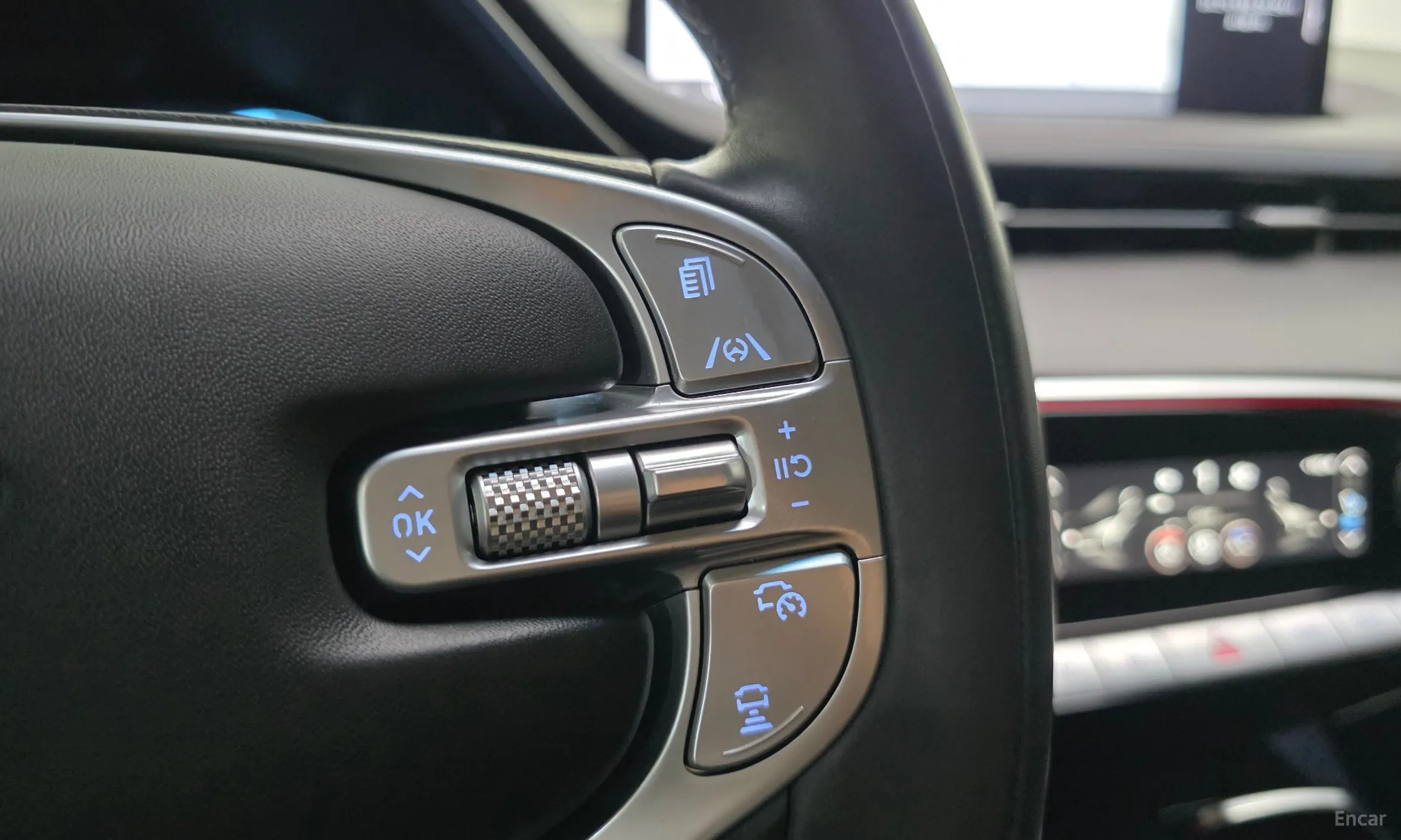 Genesis GV70 превью 16