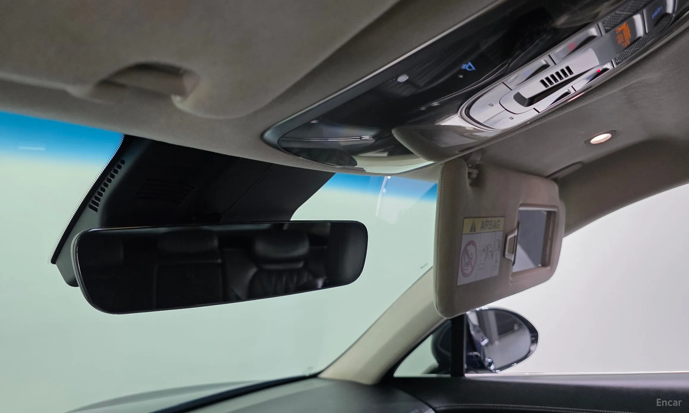 Genesis GV70 превью 18