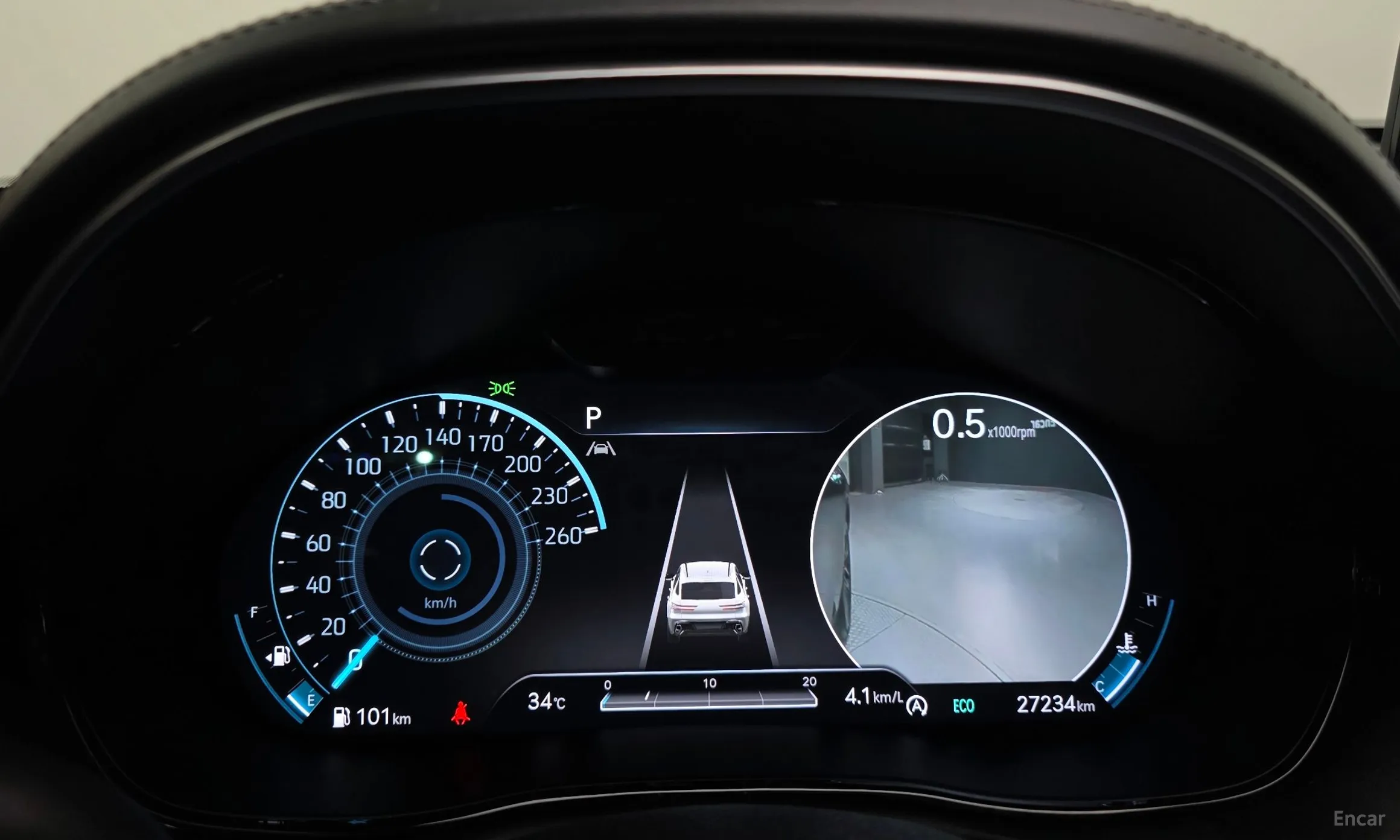 Genesis GV70 превью 8