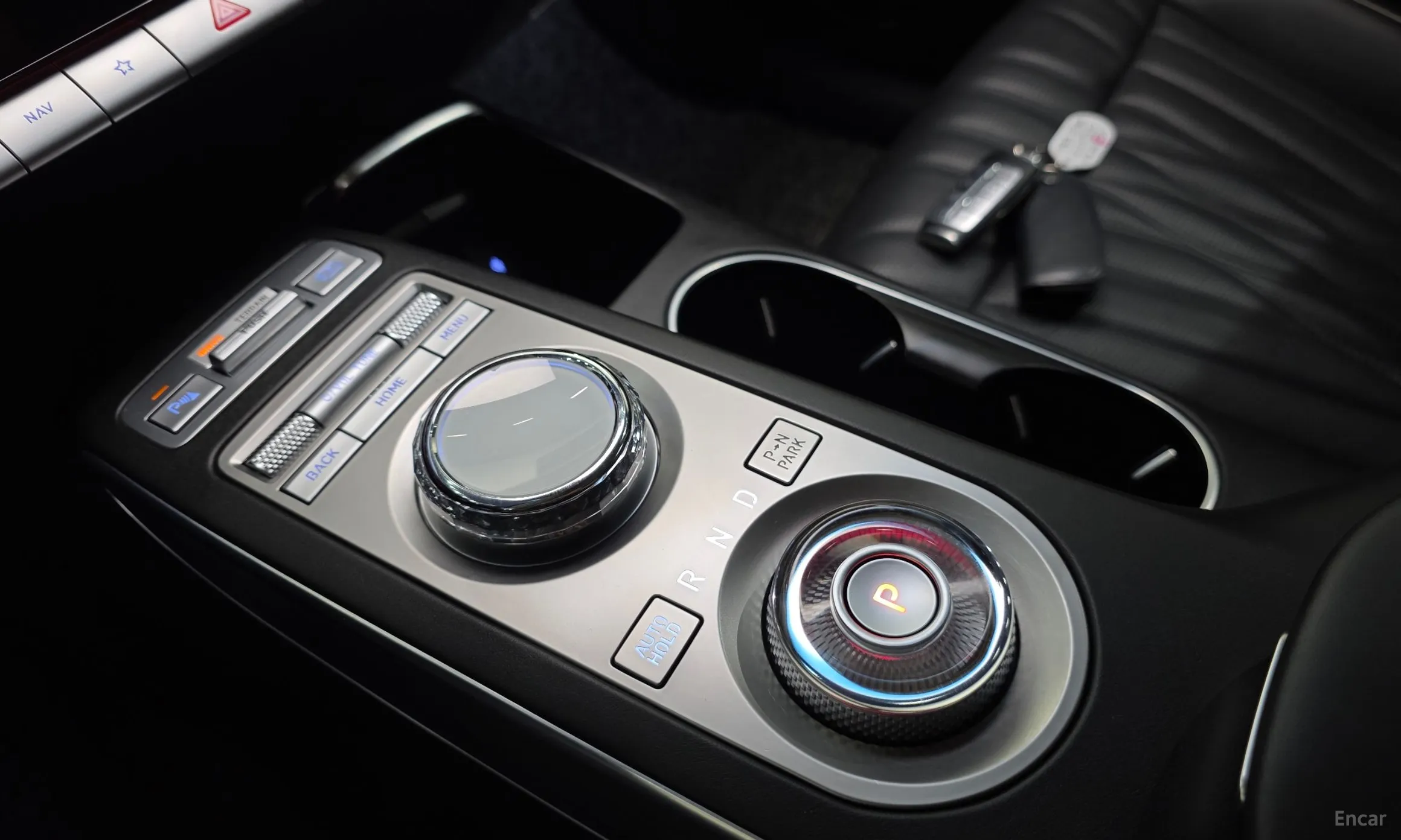 Genesis GV70 превью 9