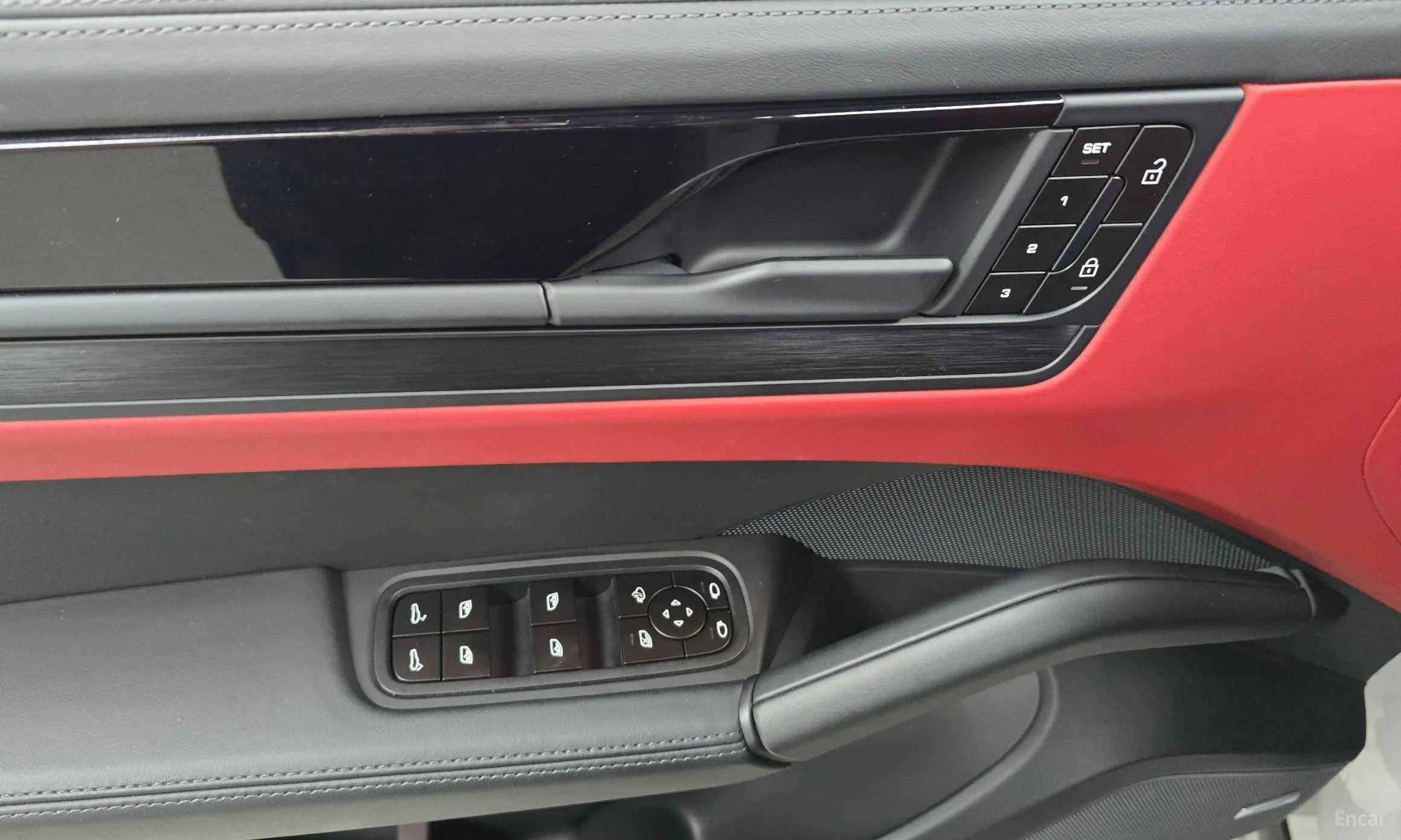 Porsche Cayenne (PO536) превью 20