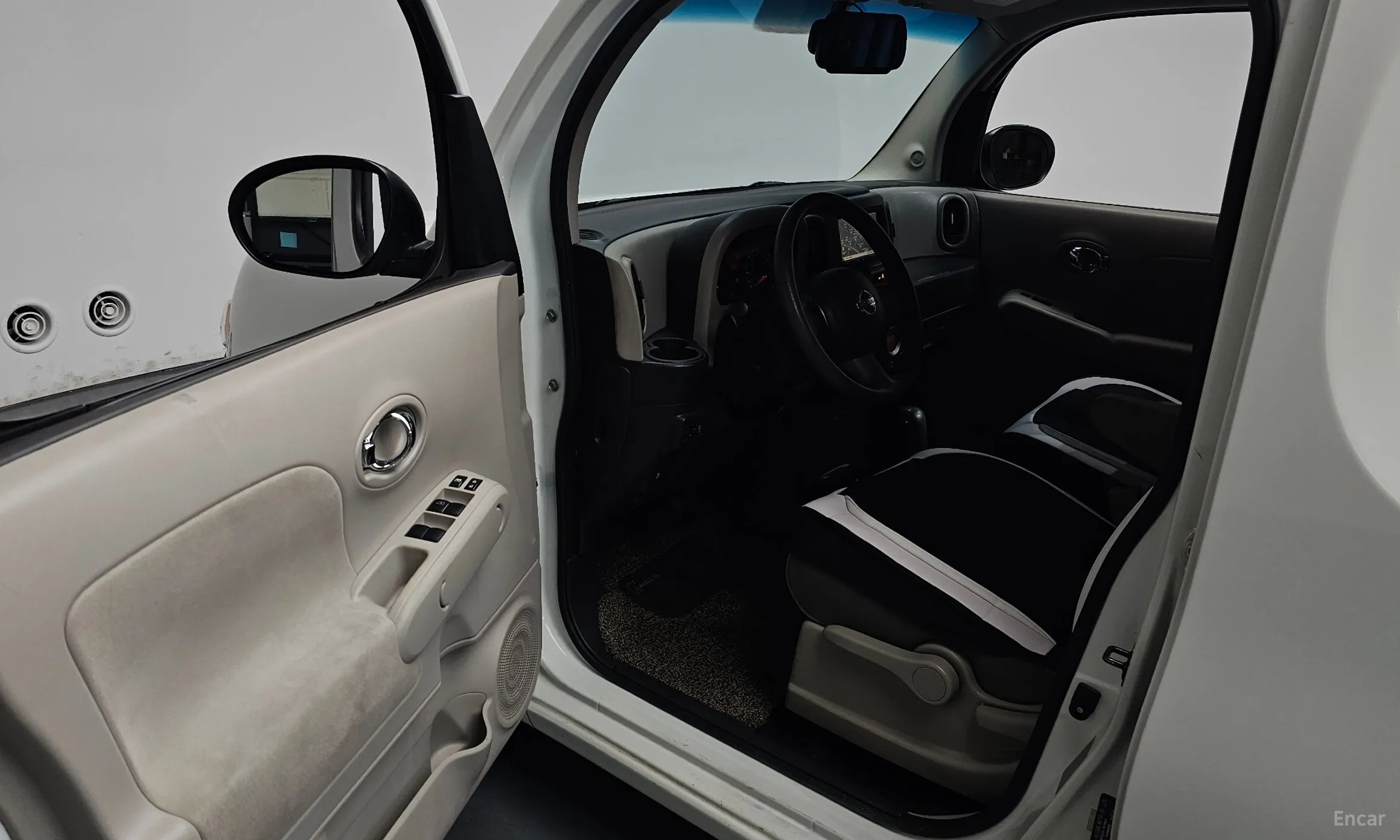 Nissan Cube превью 10