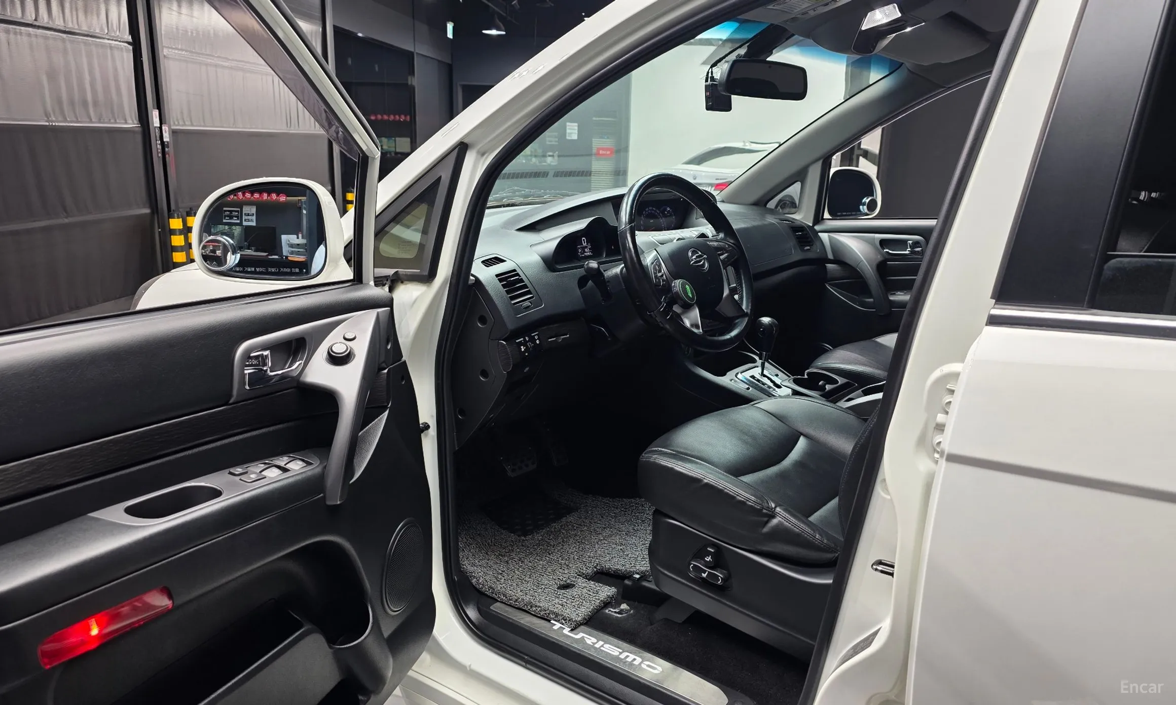 KG Mobility (SsangYong) Korando Turismo превью 10