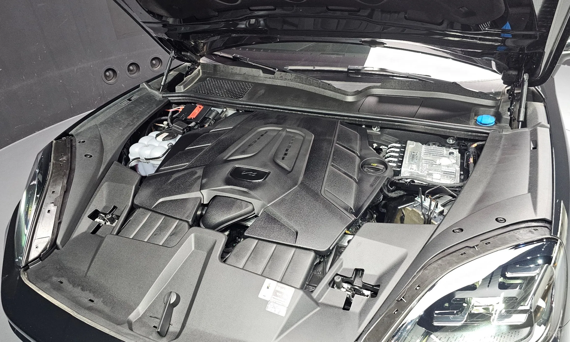 Porsche Cayenne (PO536) превью 6