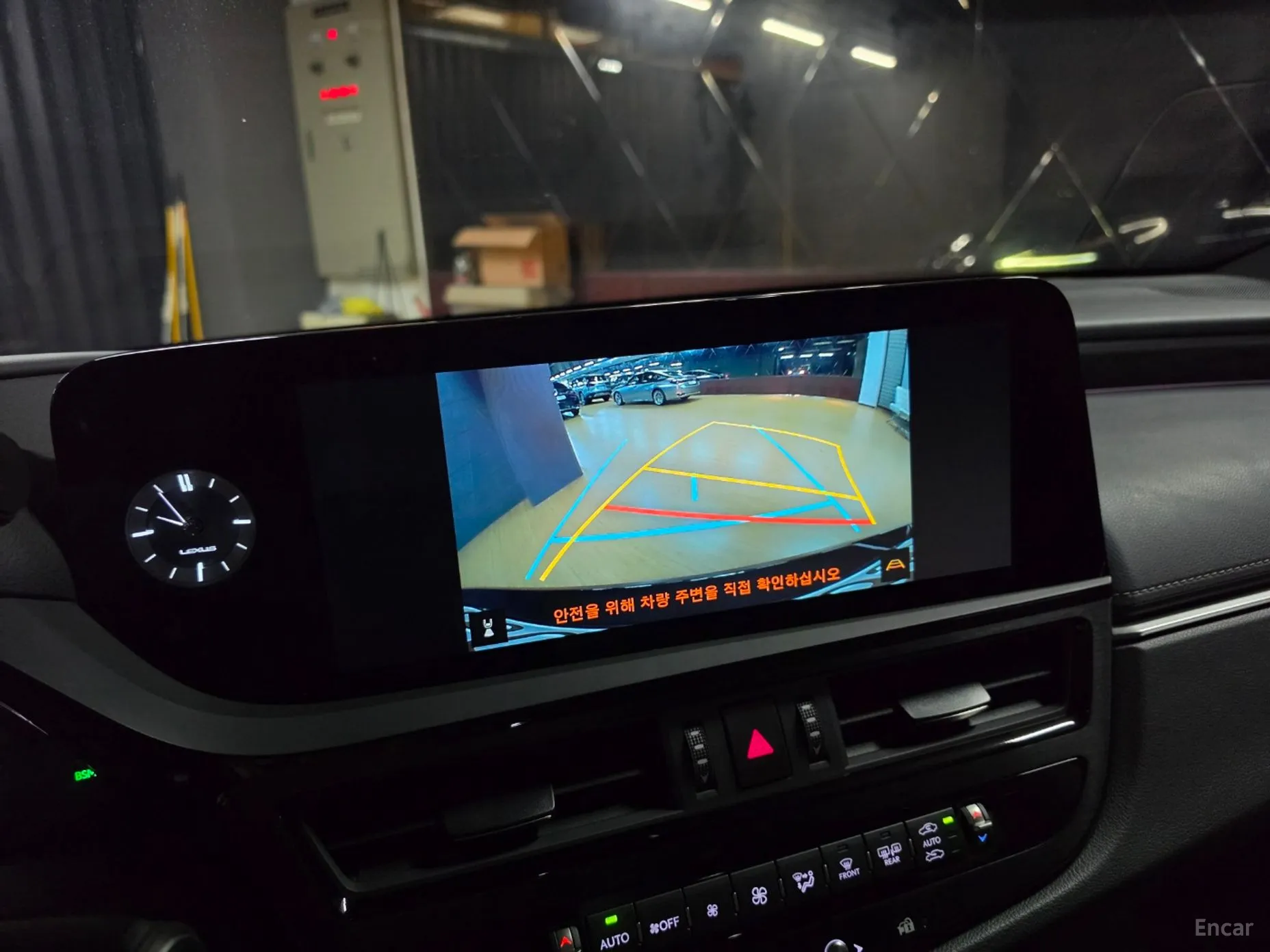Lexus ES300h 7th Generation превью 13