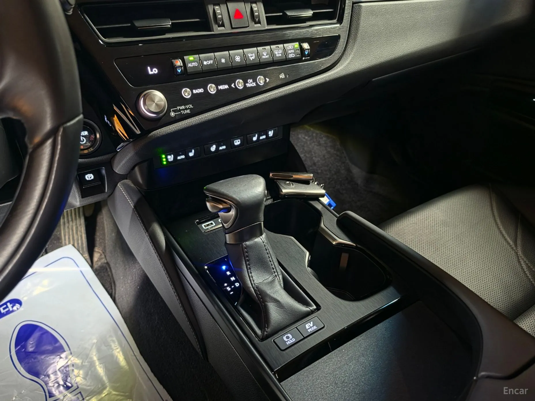 Lexus ES300h 7th Generation превью 9
