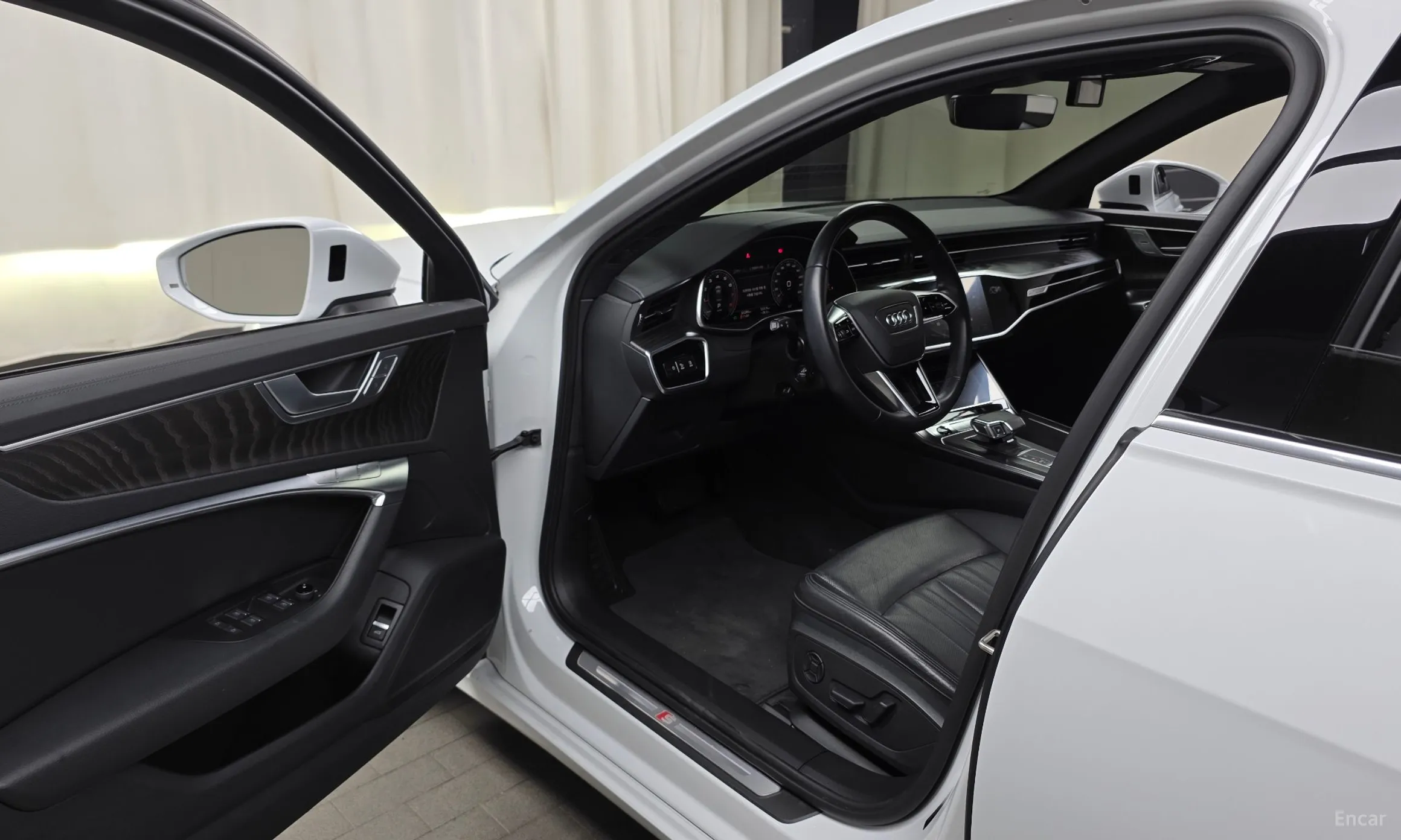 Audi A6 (C8) превью 10