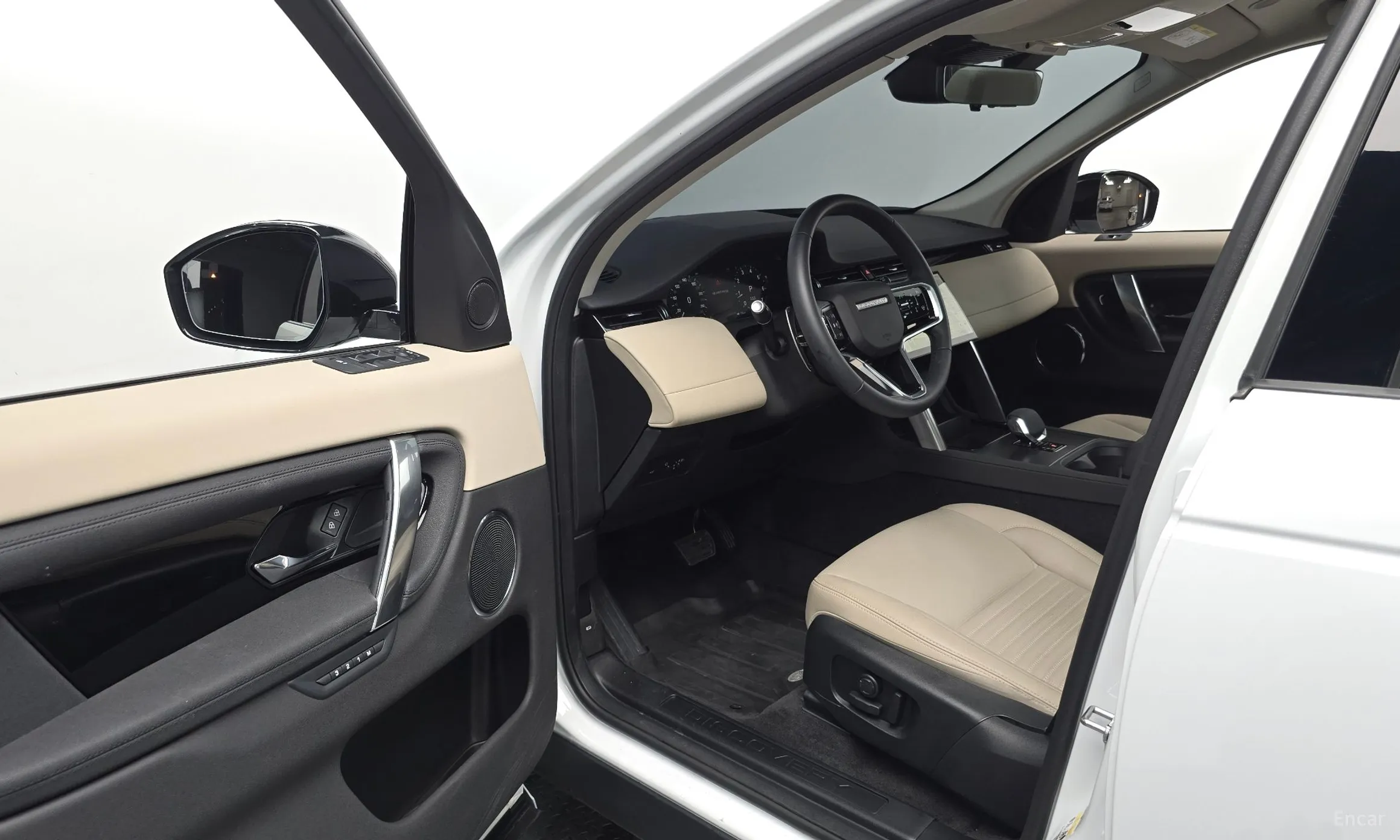 Land Rover Discovery Sports превью 10