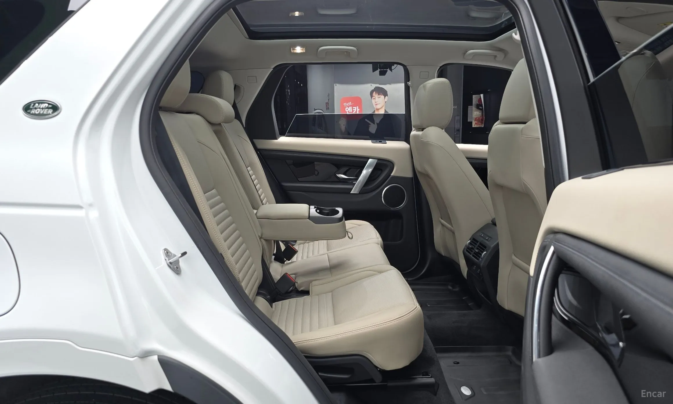 Land Rover Discovery Sports превью 12