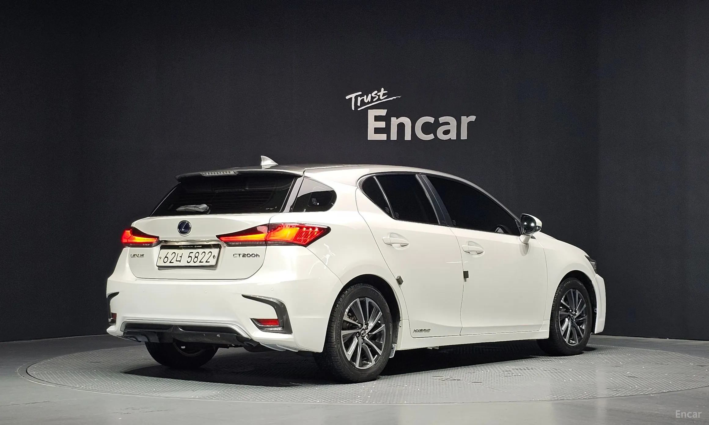 Lexus CT200h превью 2