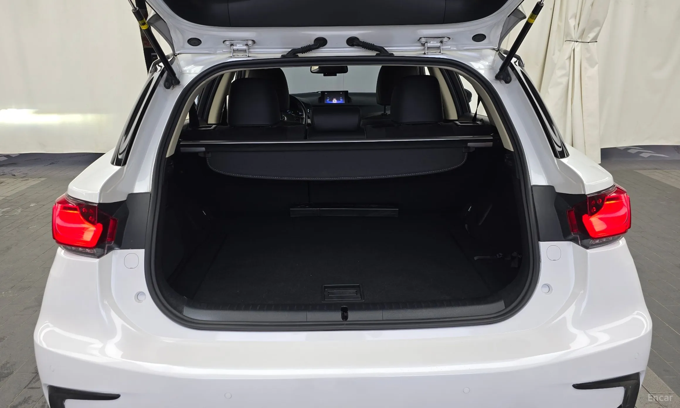 Lexus CT200h превью 20