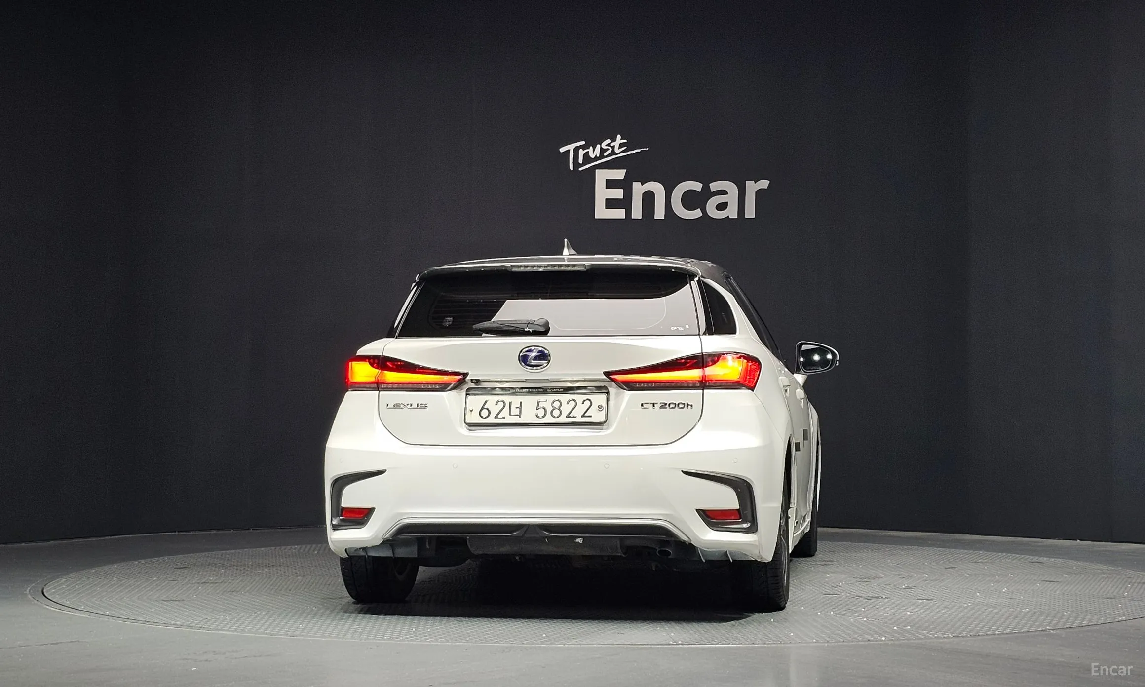 Lexus CT200h превью 4