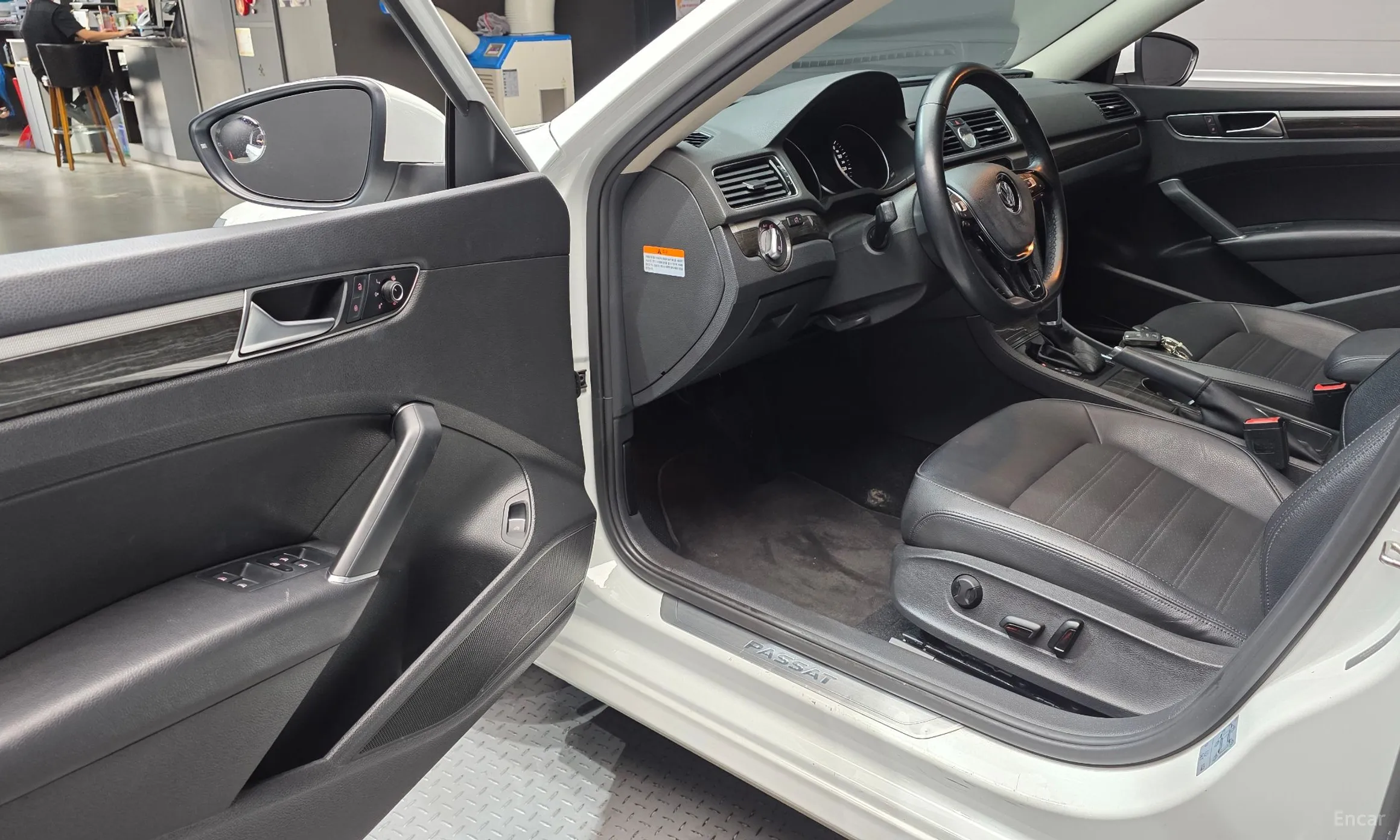 Volkswagen The New Passat превью 10
