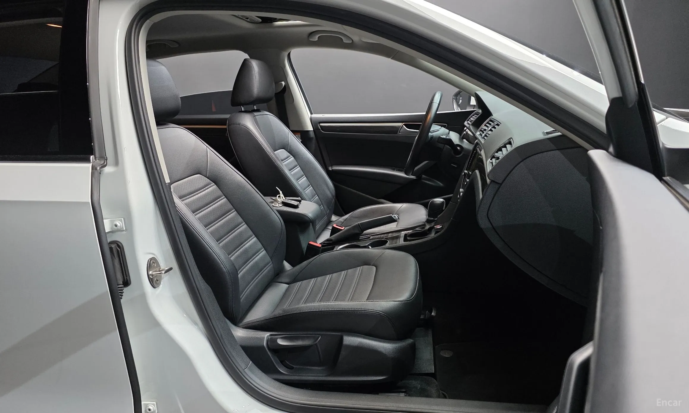 Volkswagen The New Passat превью 11