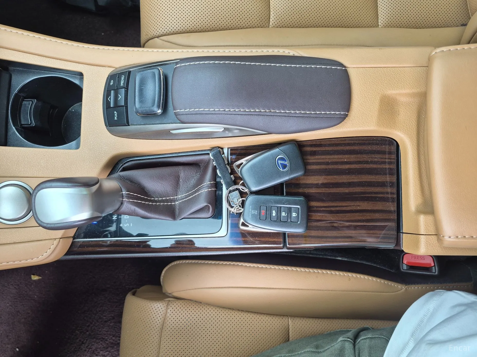 Lexus New ES300h превью 10