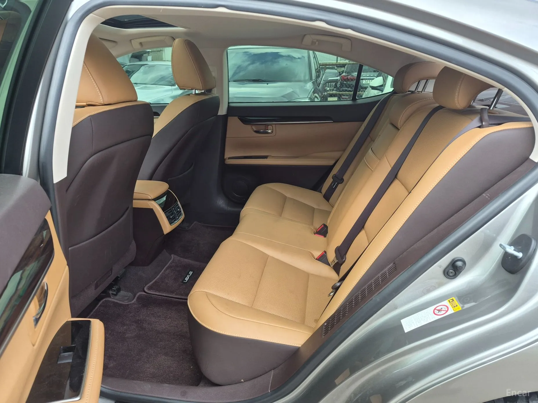 Lexus New ES300h превью 14