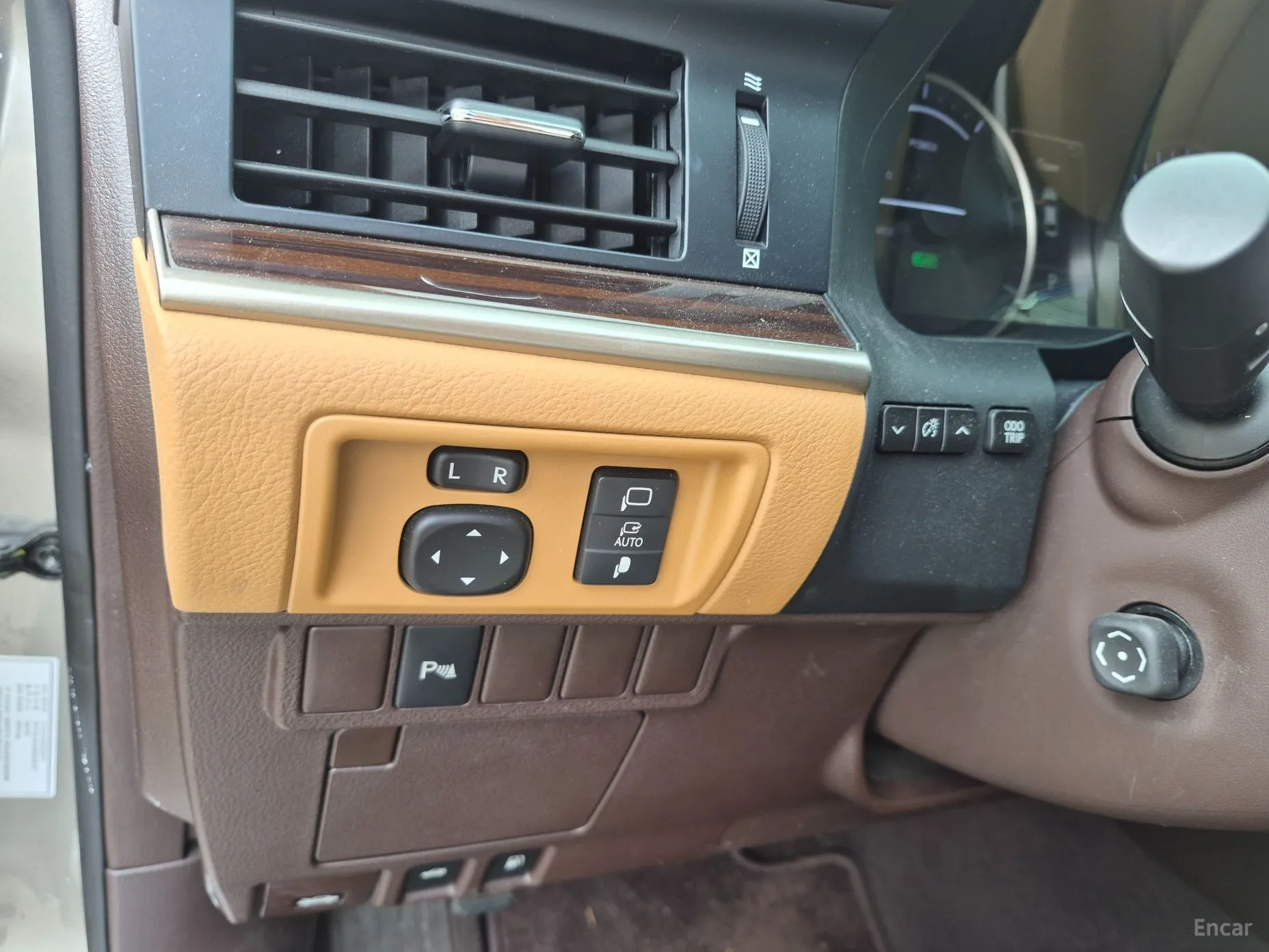 Lexus New ES300h превью 7