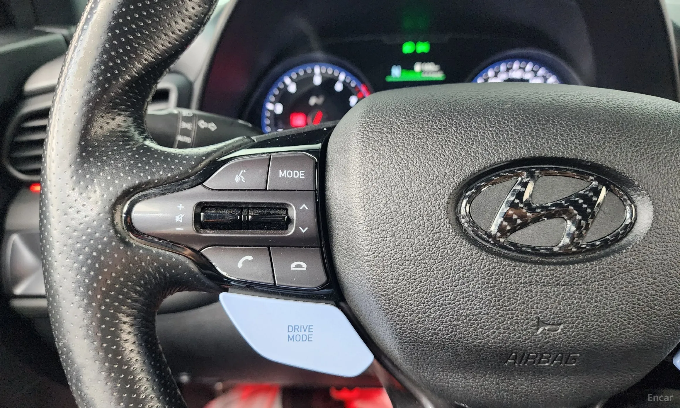 Hyundai Veloster (JS) превью 16