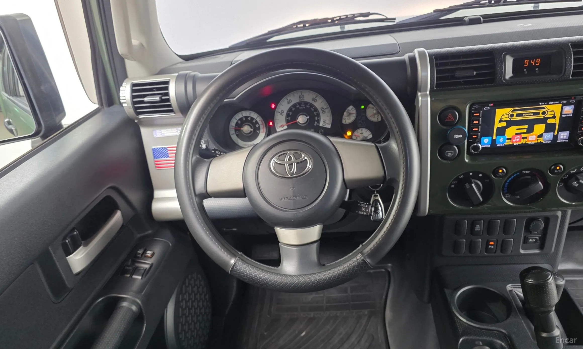 Toyota FJ Cruiser превью 12