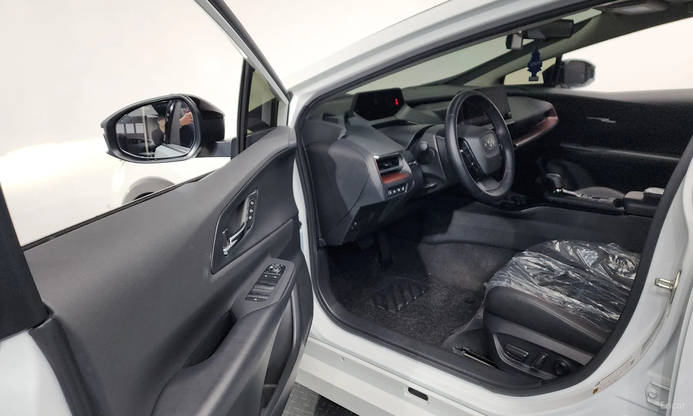 Toyota Prius 5th Generation превью 10