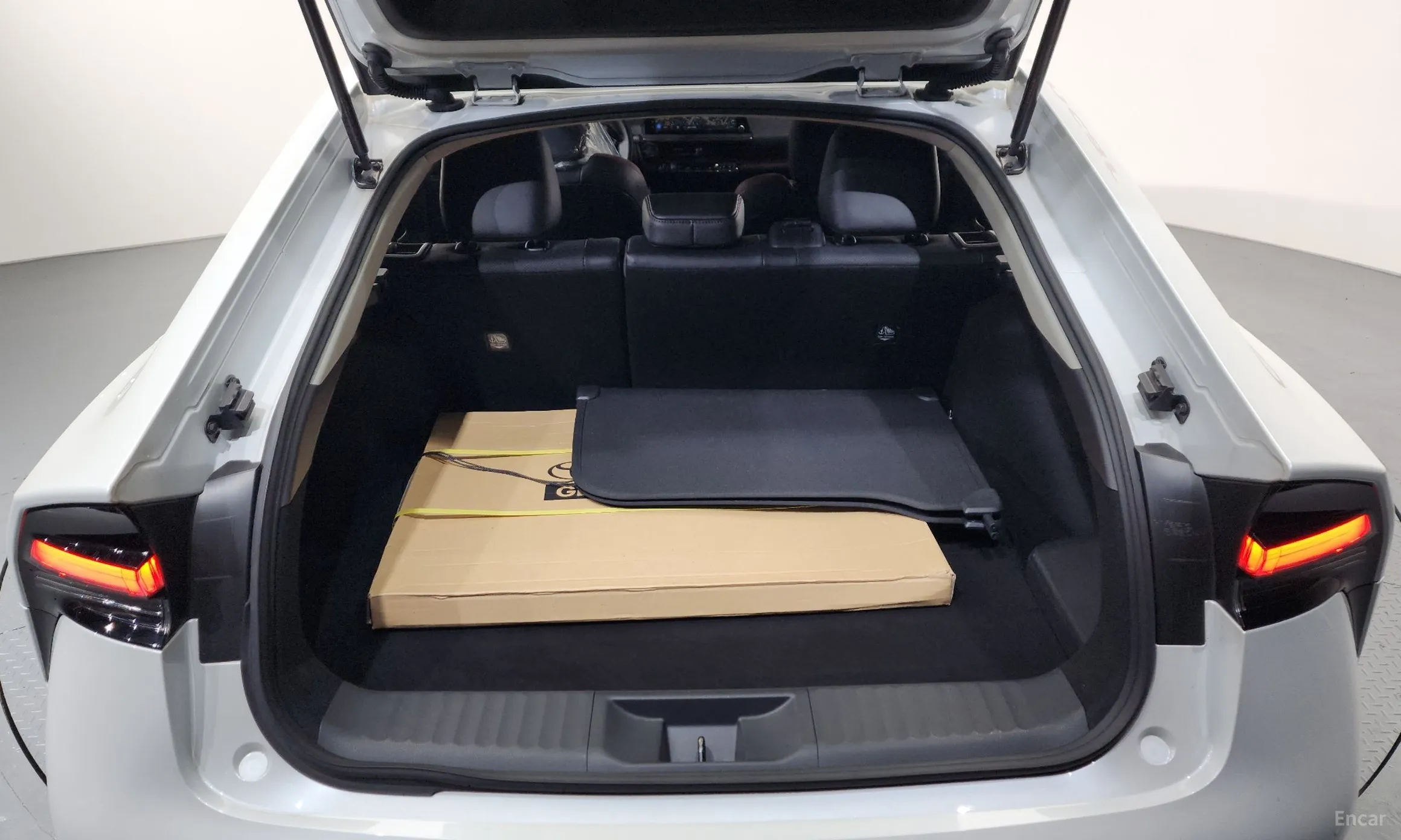 Toyota Prius 5th Generation превью 19