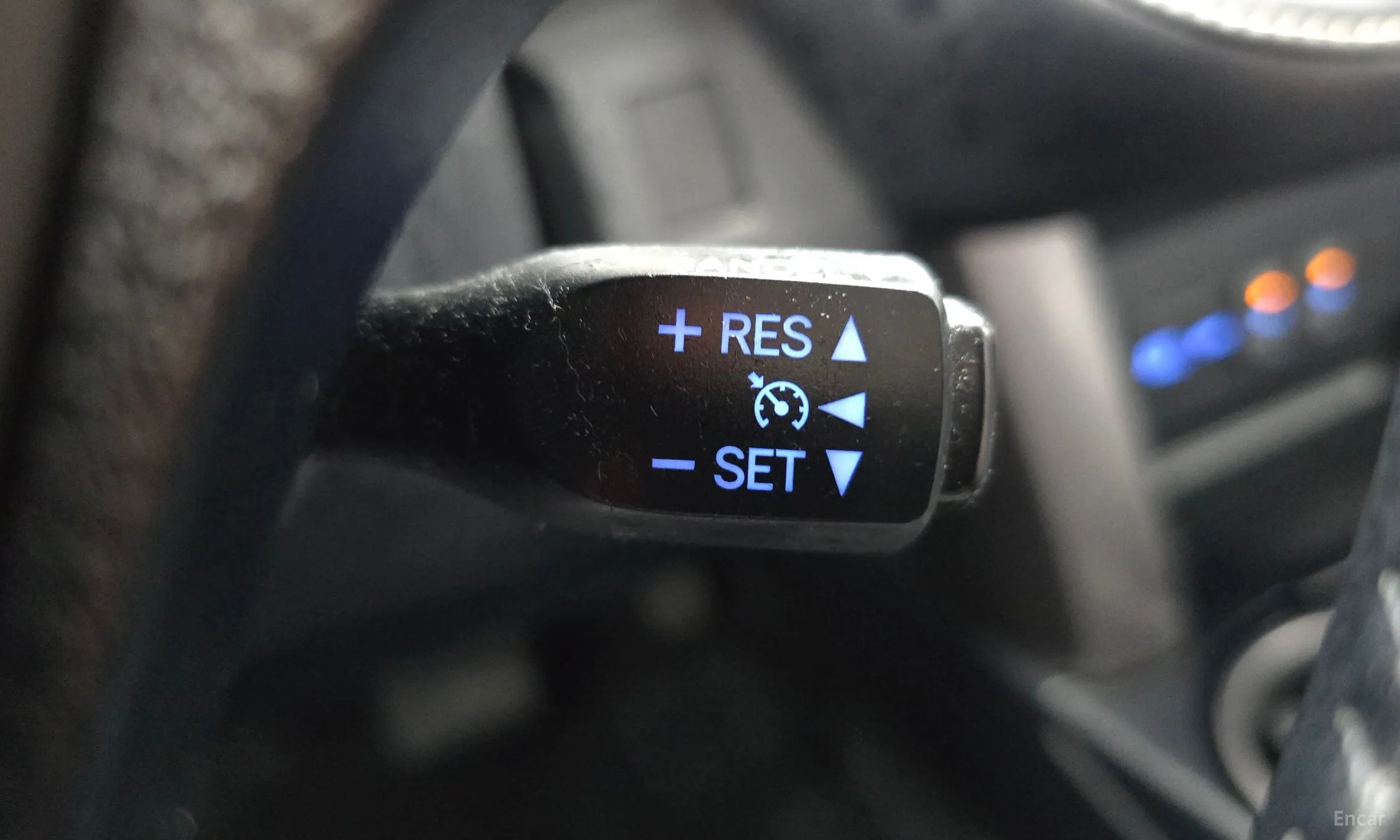 Toyota RAV4 превью 18