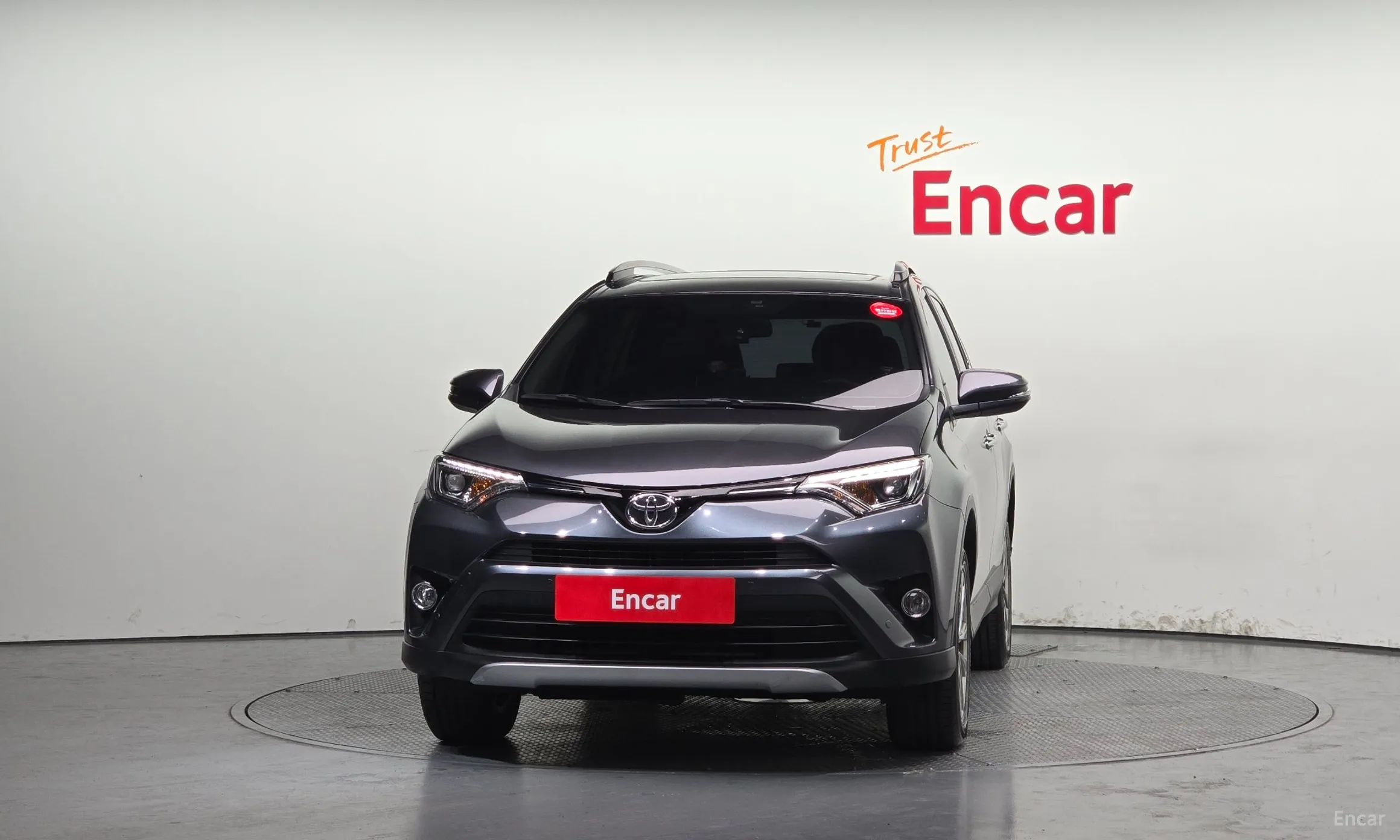 Toyota RAV4 превью 3