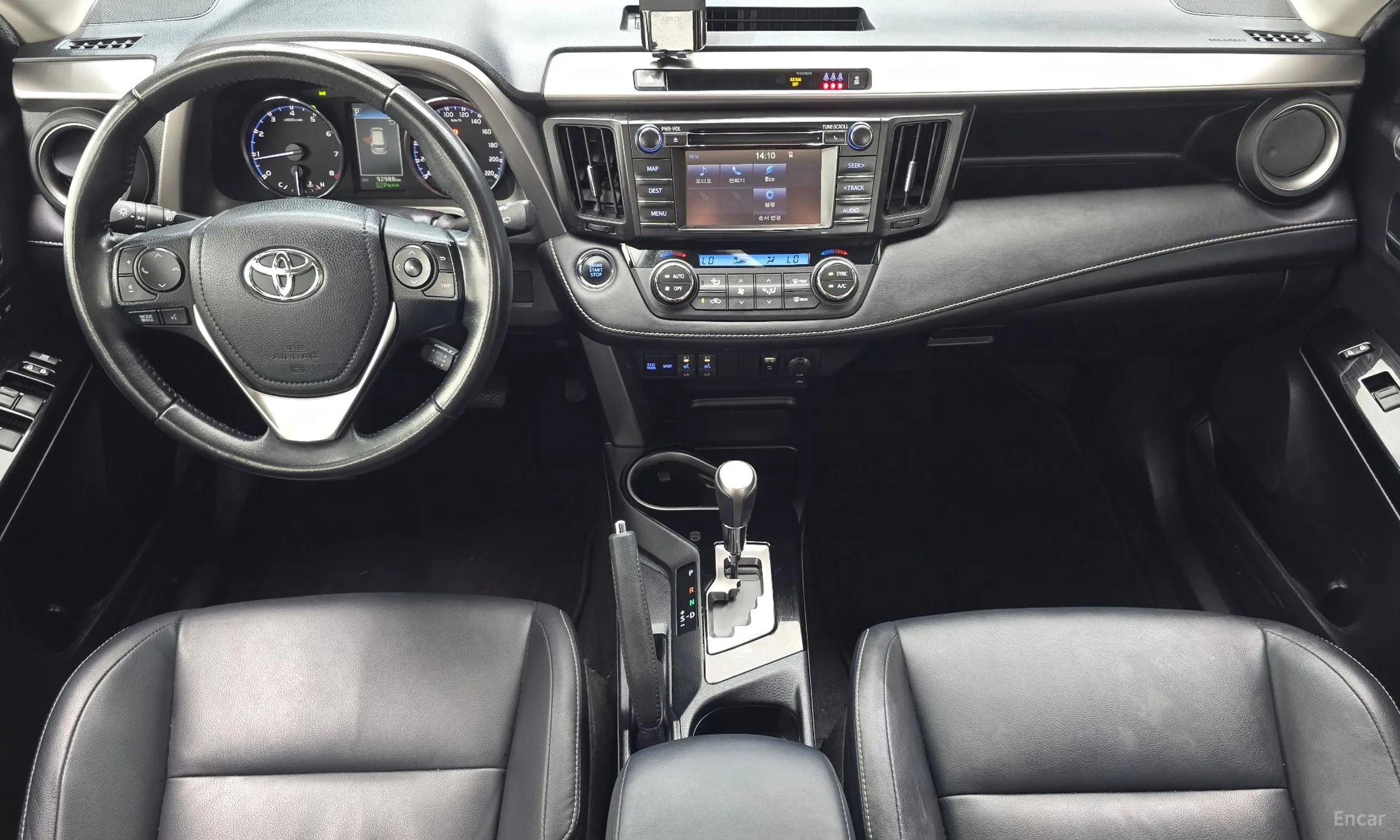 Toyota RAV4 превью 7
