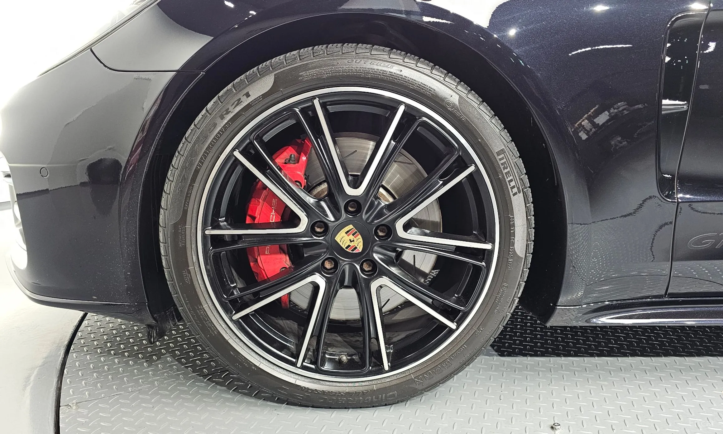 Porsche Panamera (971) превью 5