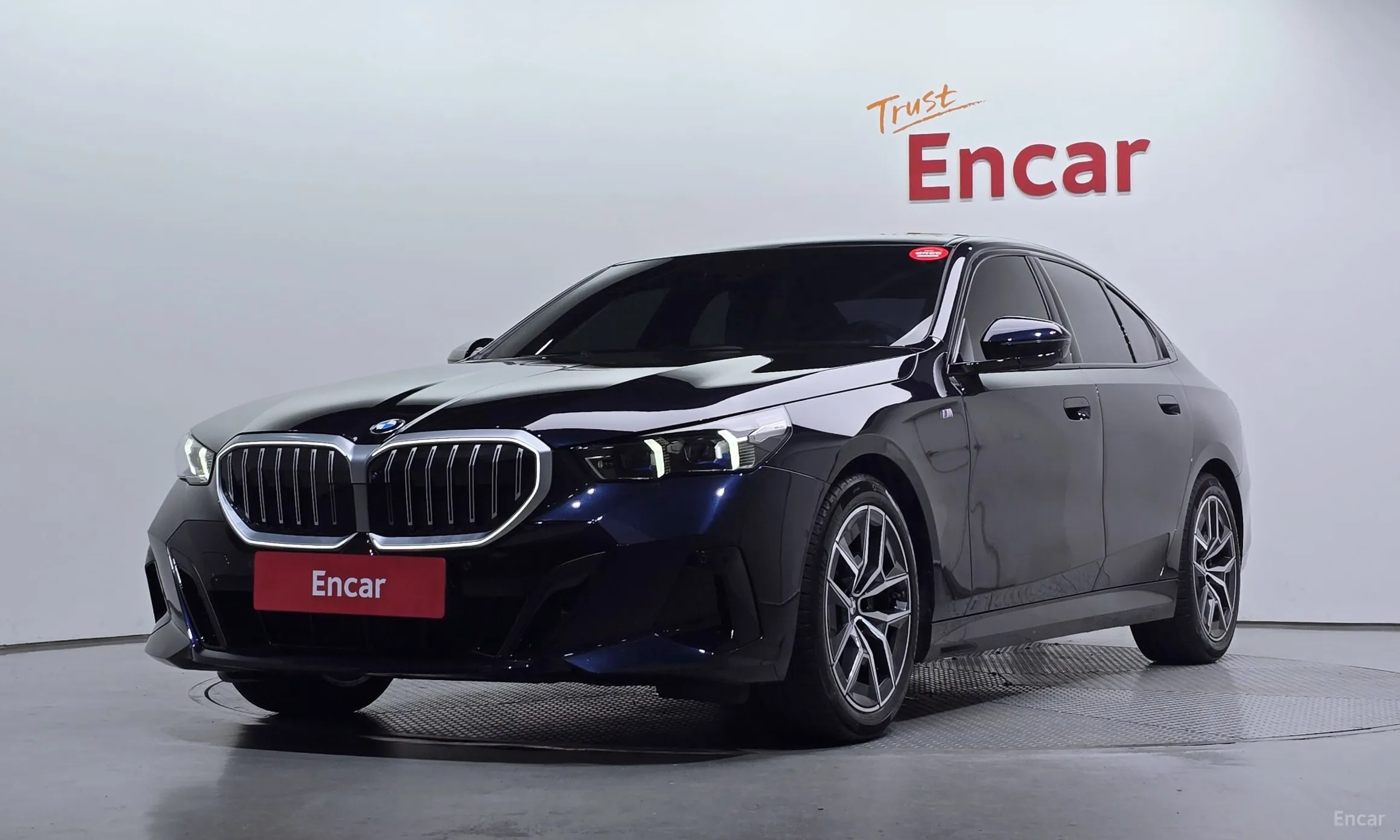 BMW 5 Series (G60)