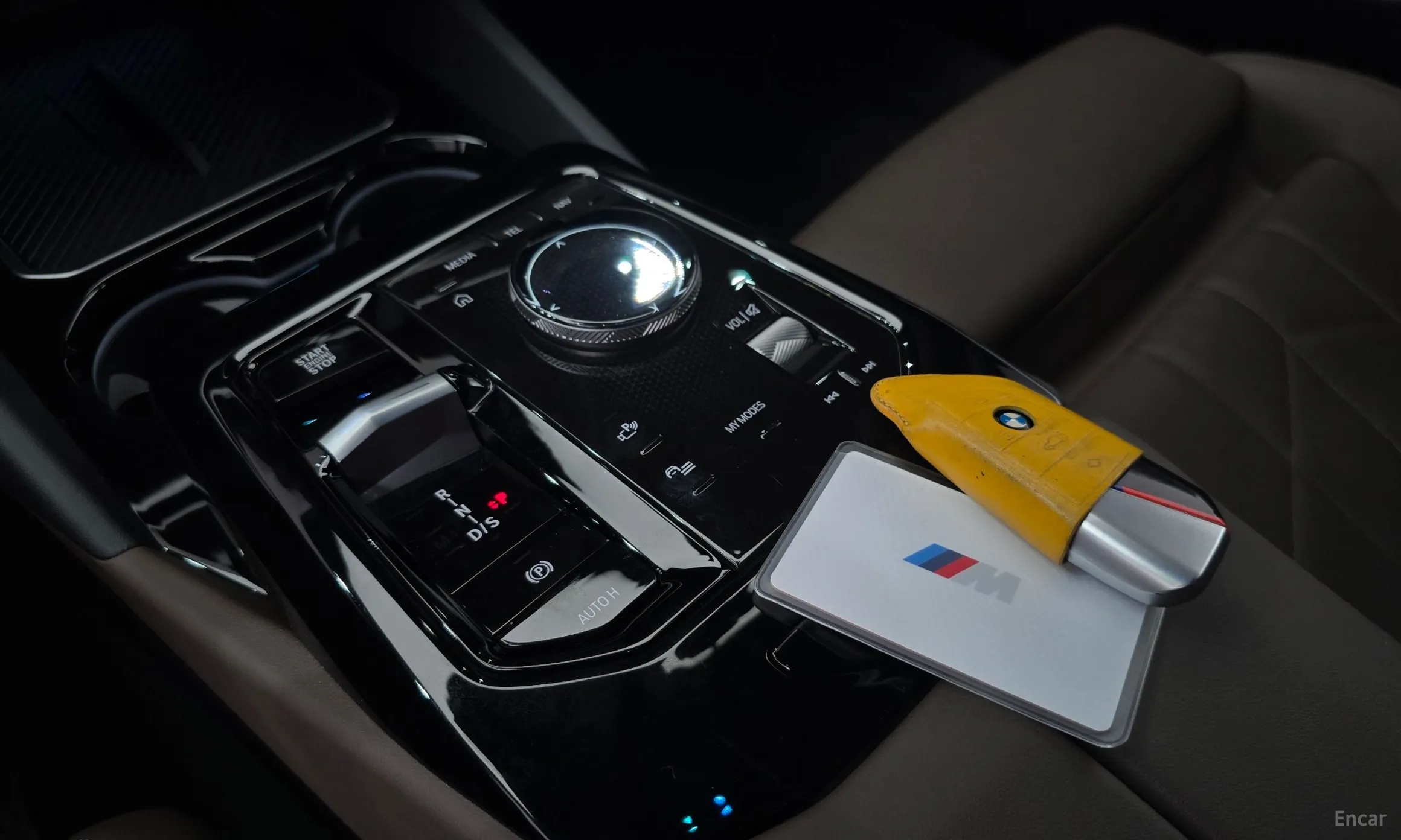 BMW 5 Series (G60) превью 9