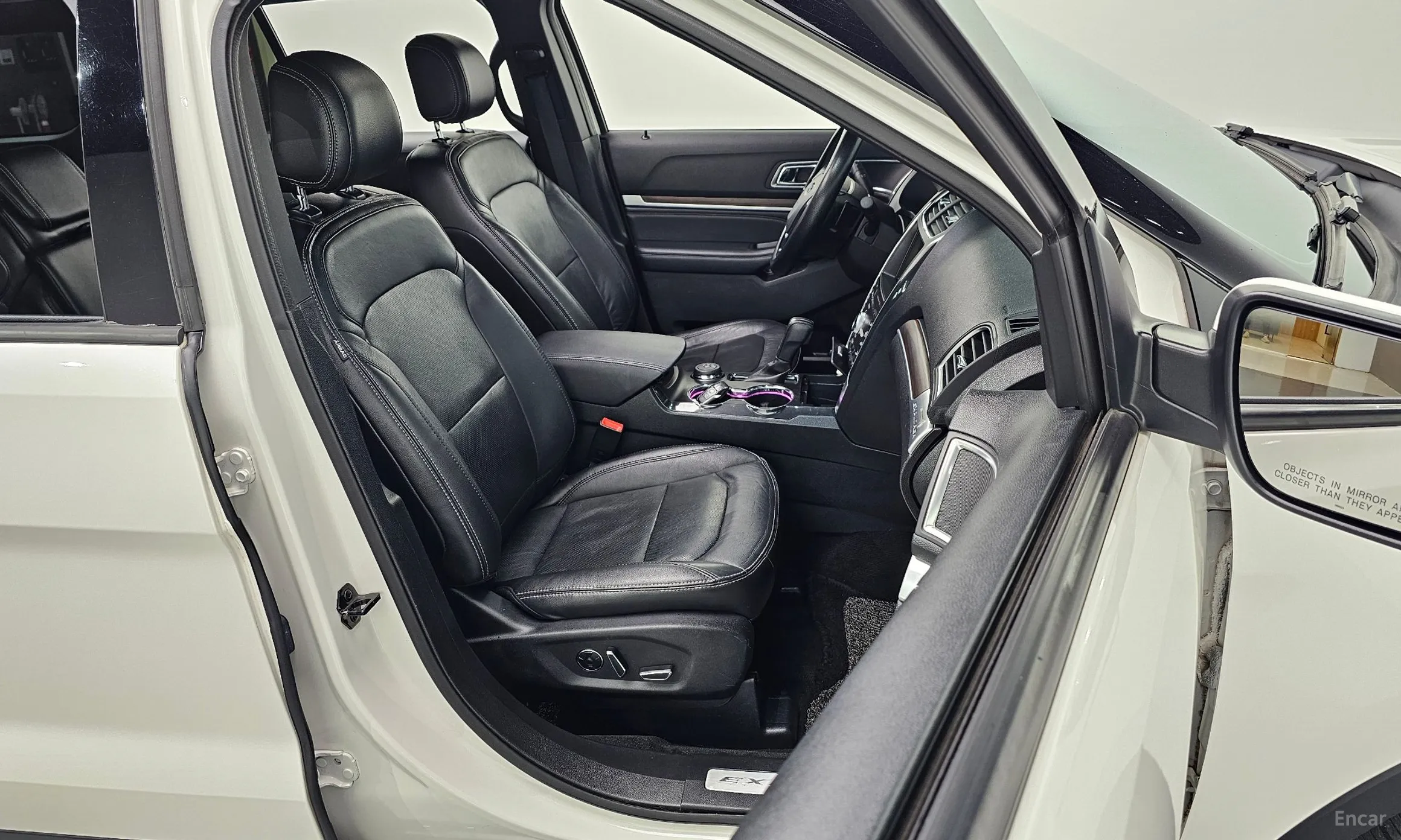 Ford Explorer превью 10