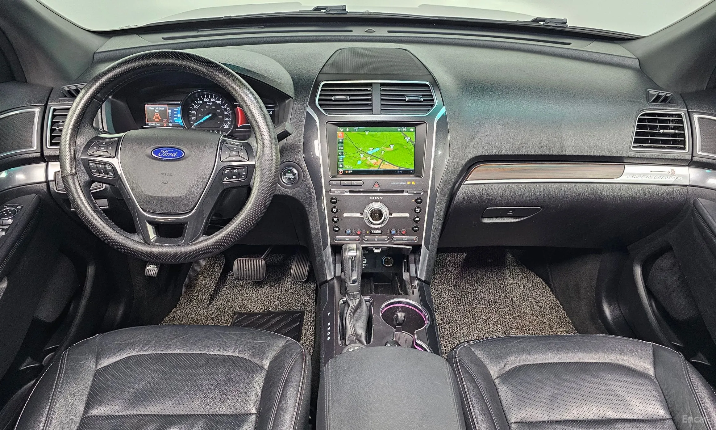 Ford Explorer превью 7