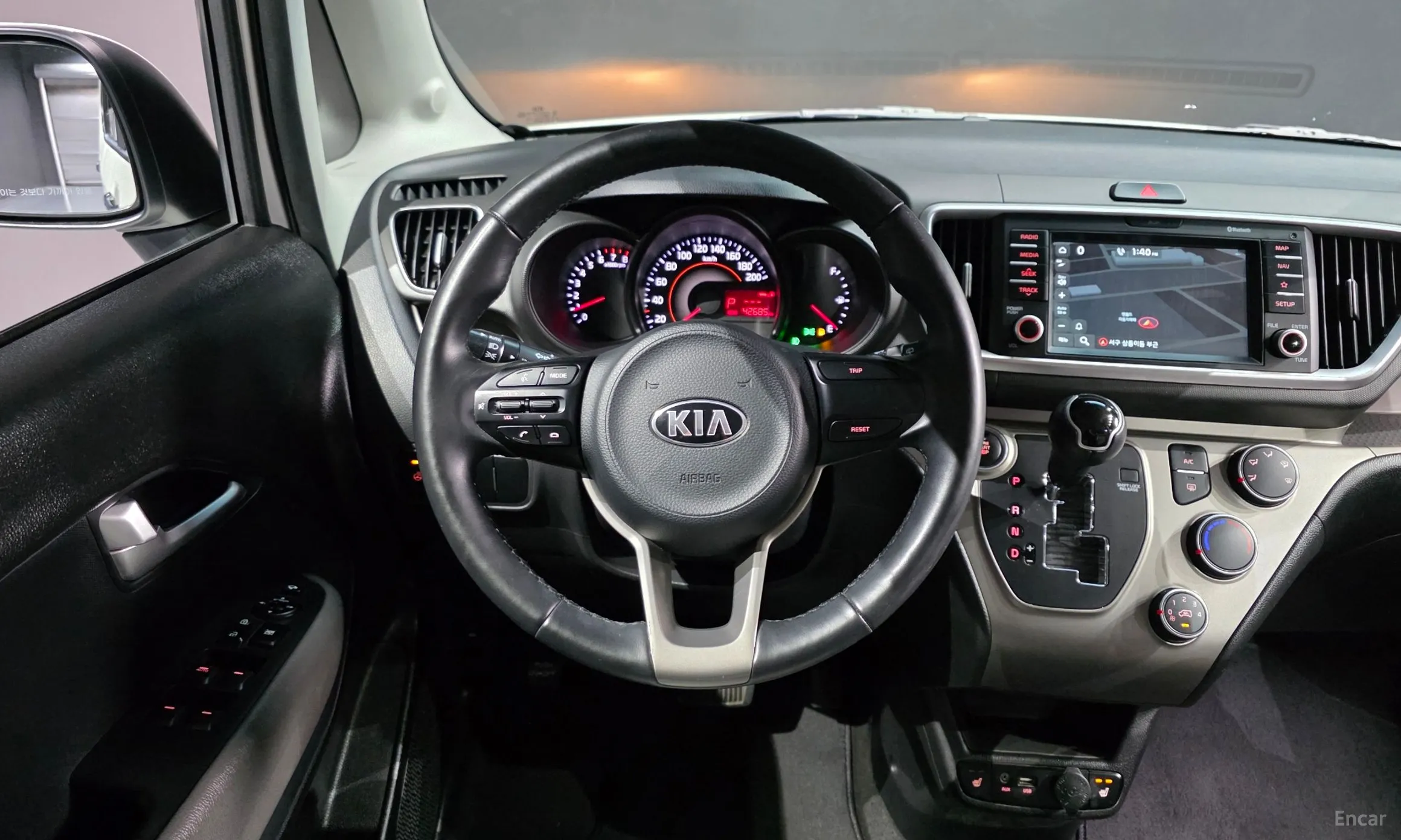 Kia Ray превью 13