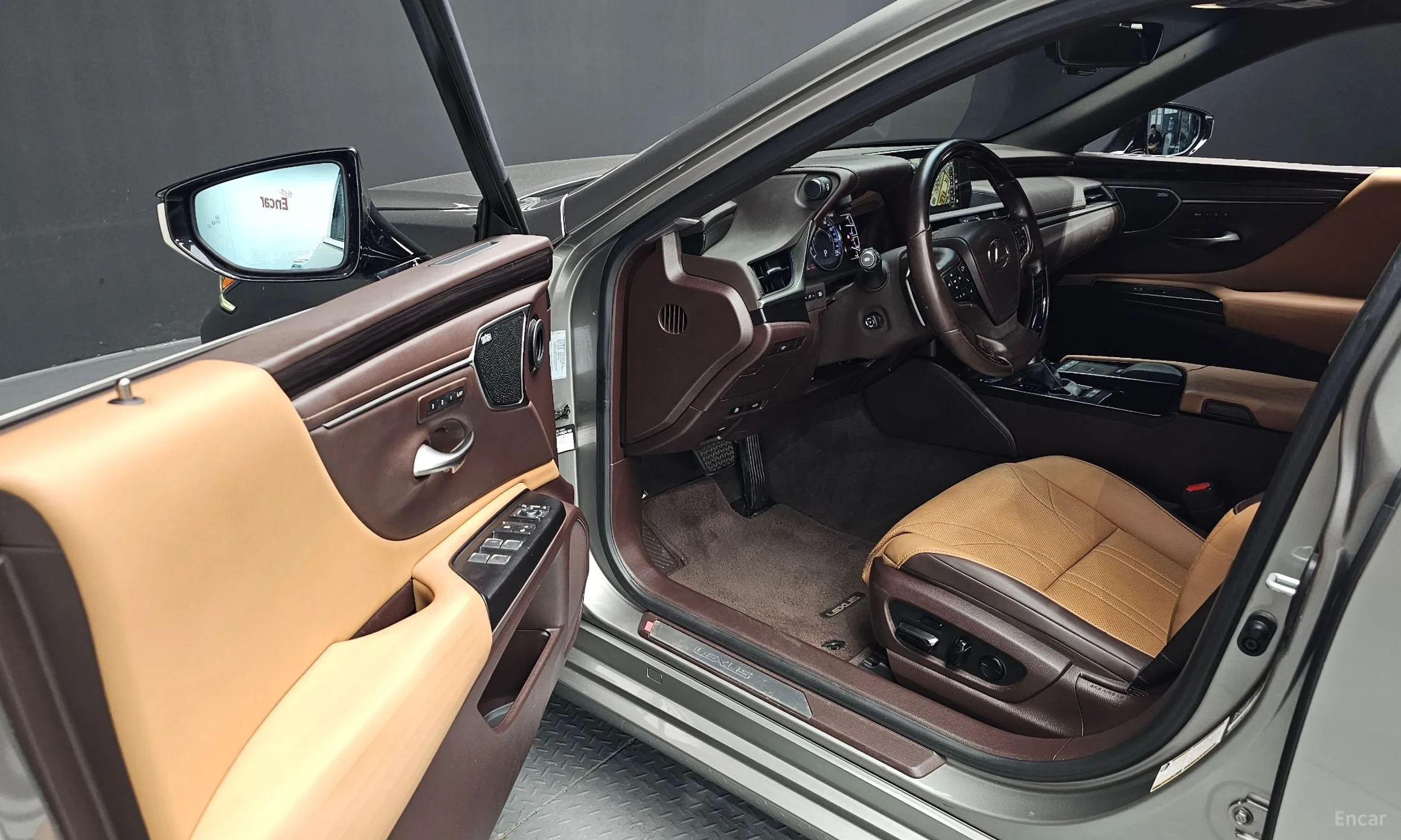 Lexus ES300h 7th Generation превью 10
