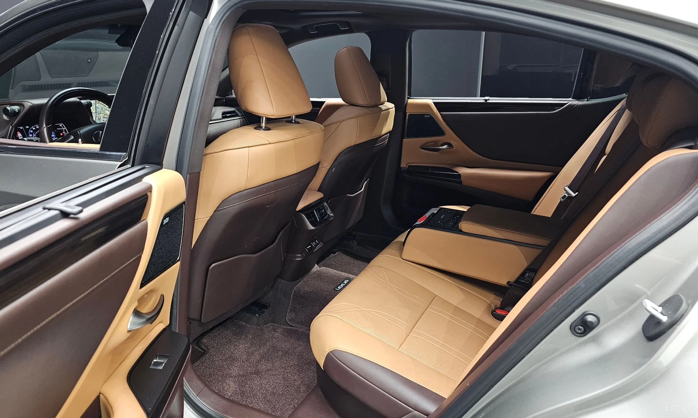 Lexus ES300h 7th Generation превью 12