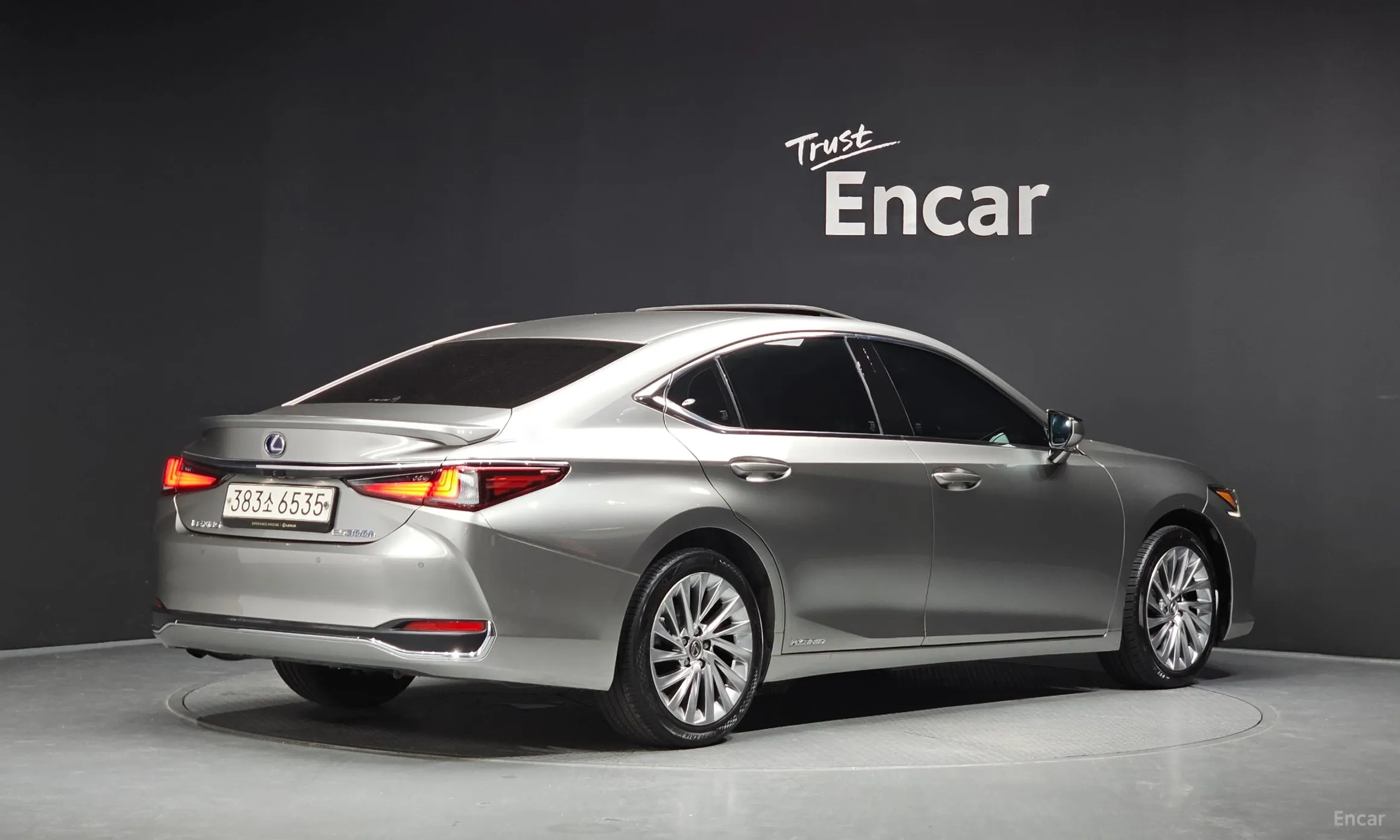 Lexus ES300h 7th Generation