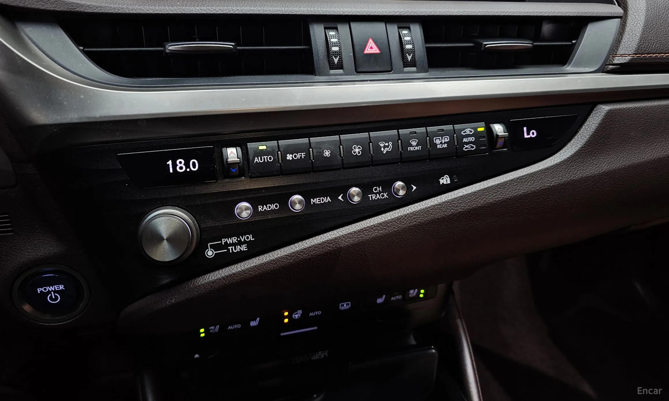 Lexus ES300h 7th Generation превью 17
