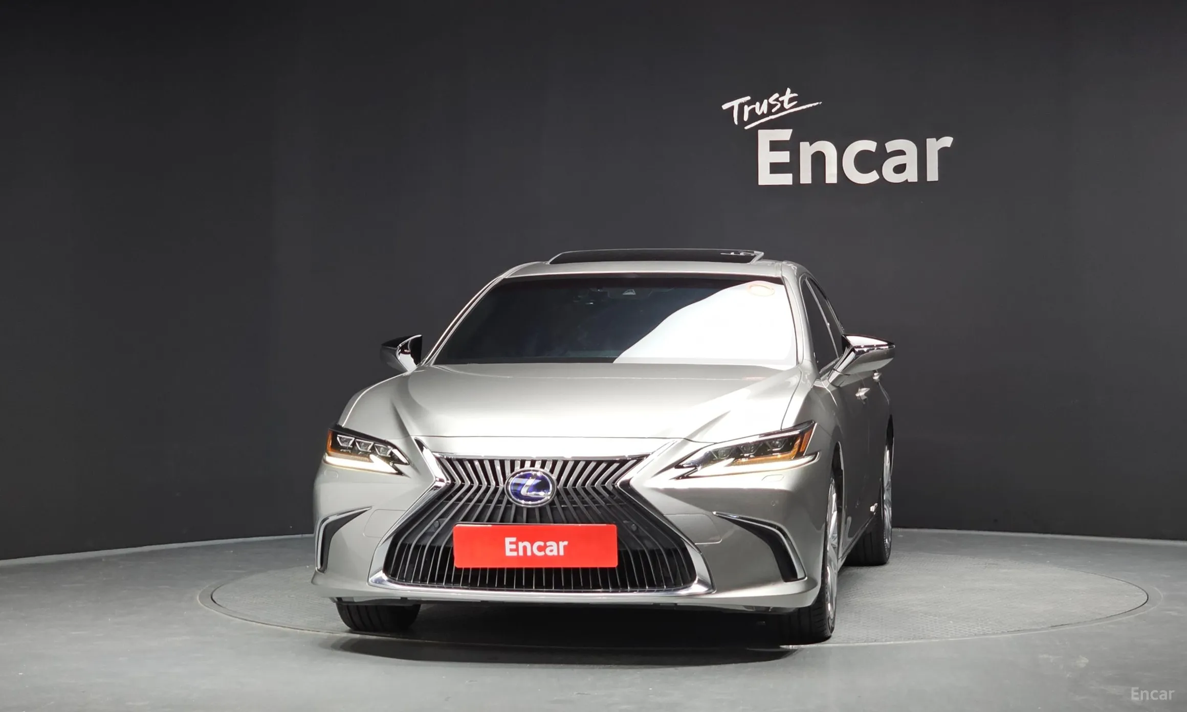 Lexus ES300h 7th Generation превью 3