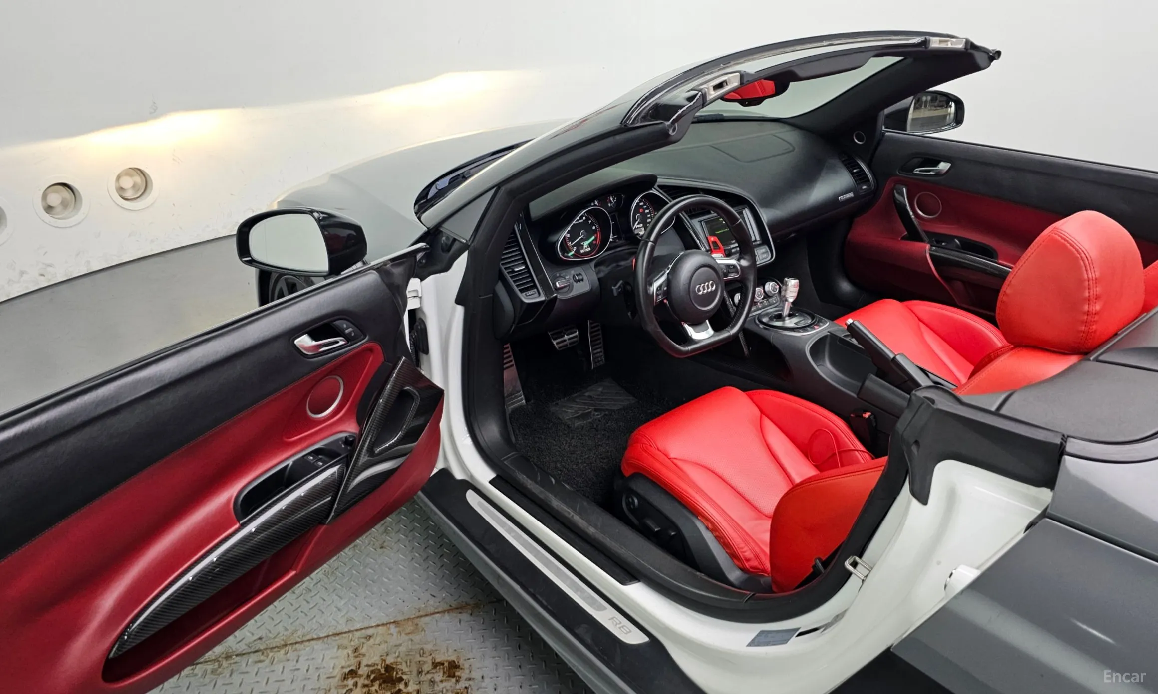 Audi R8 превью 10