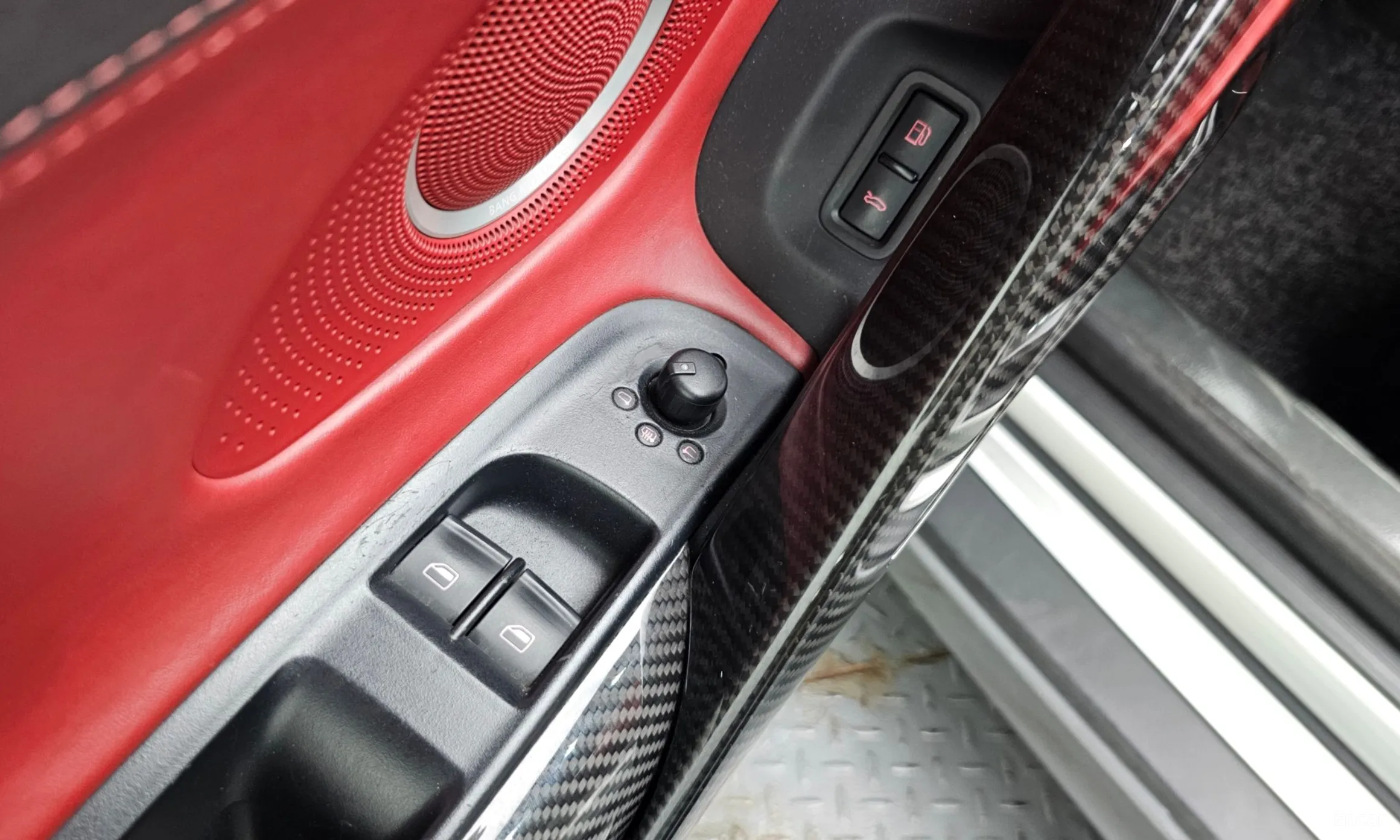 Audi R8 превью 16