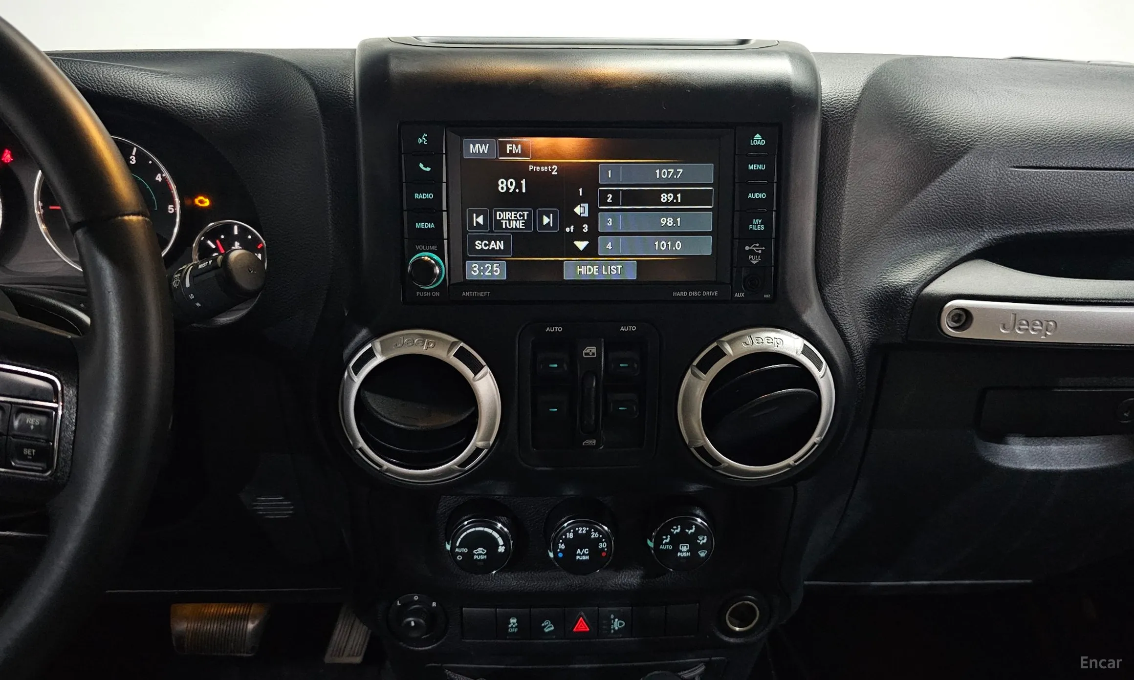 Jeep Wrangler (JK) превью 14