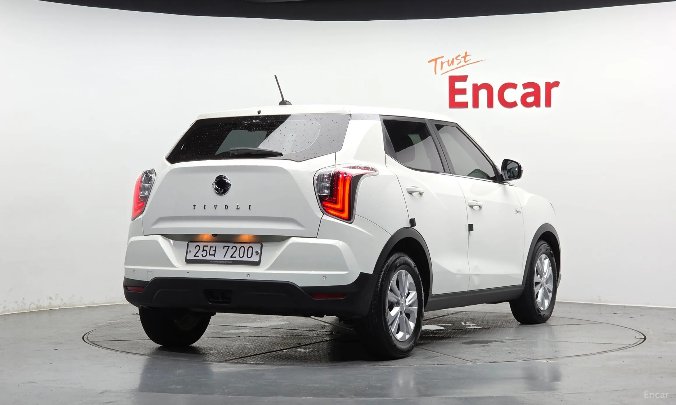 KG Mobility (SsangYong) Berry New Tivoli превью 2