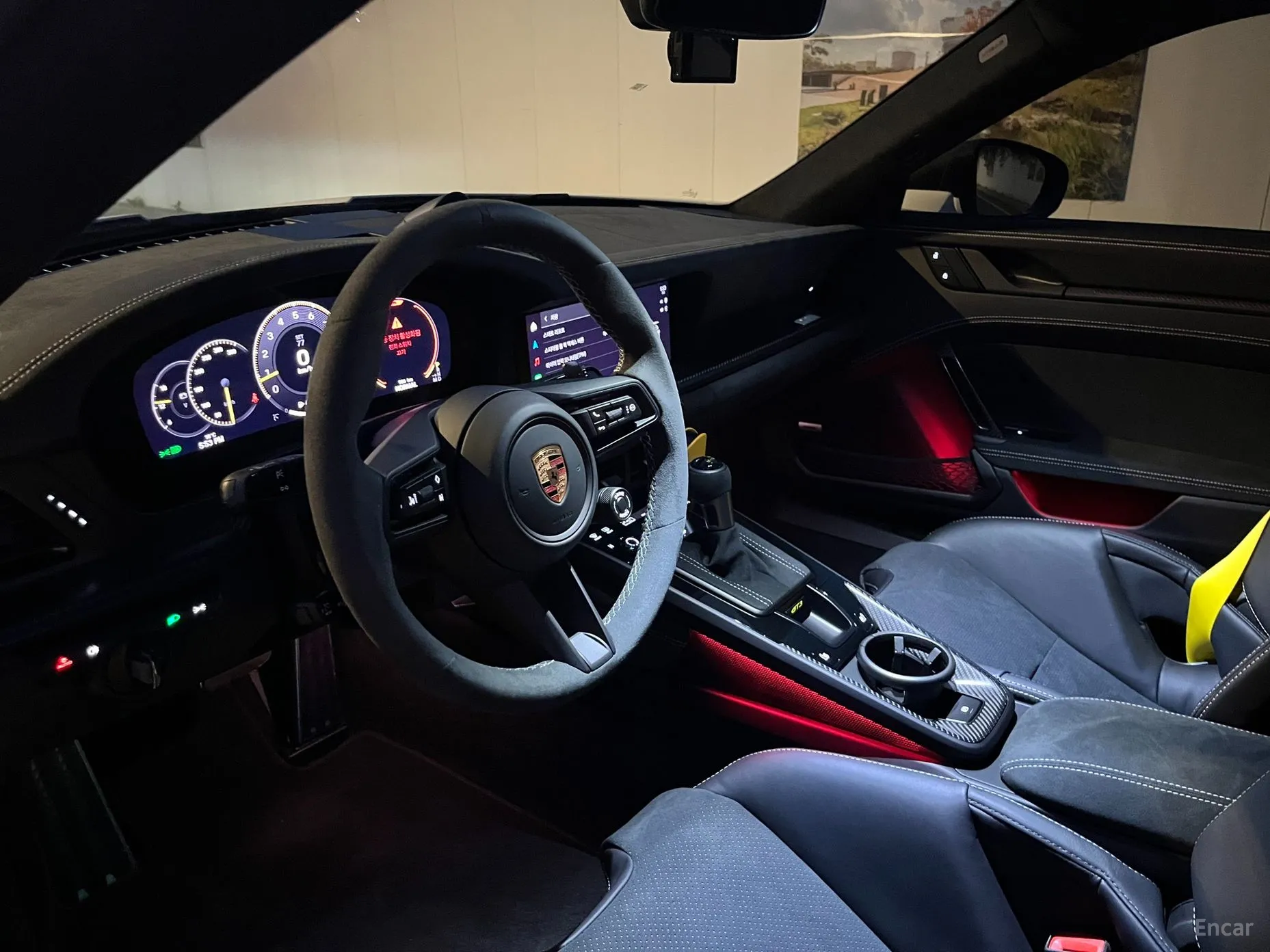 Porsche 911 (992) превью 12
