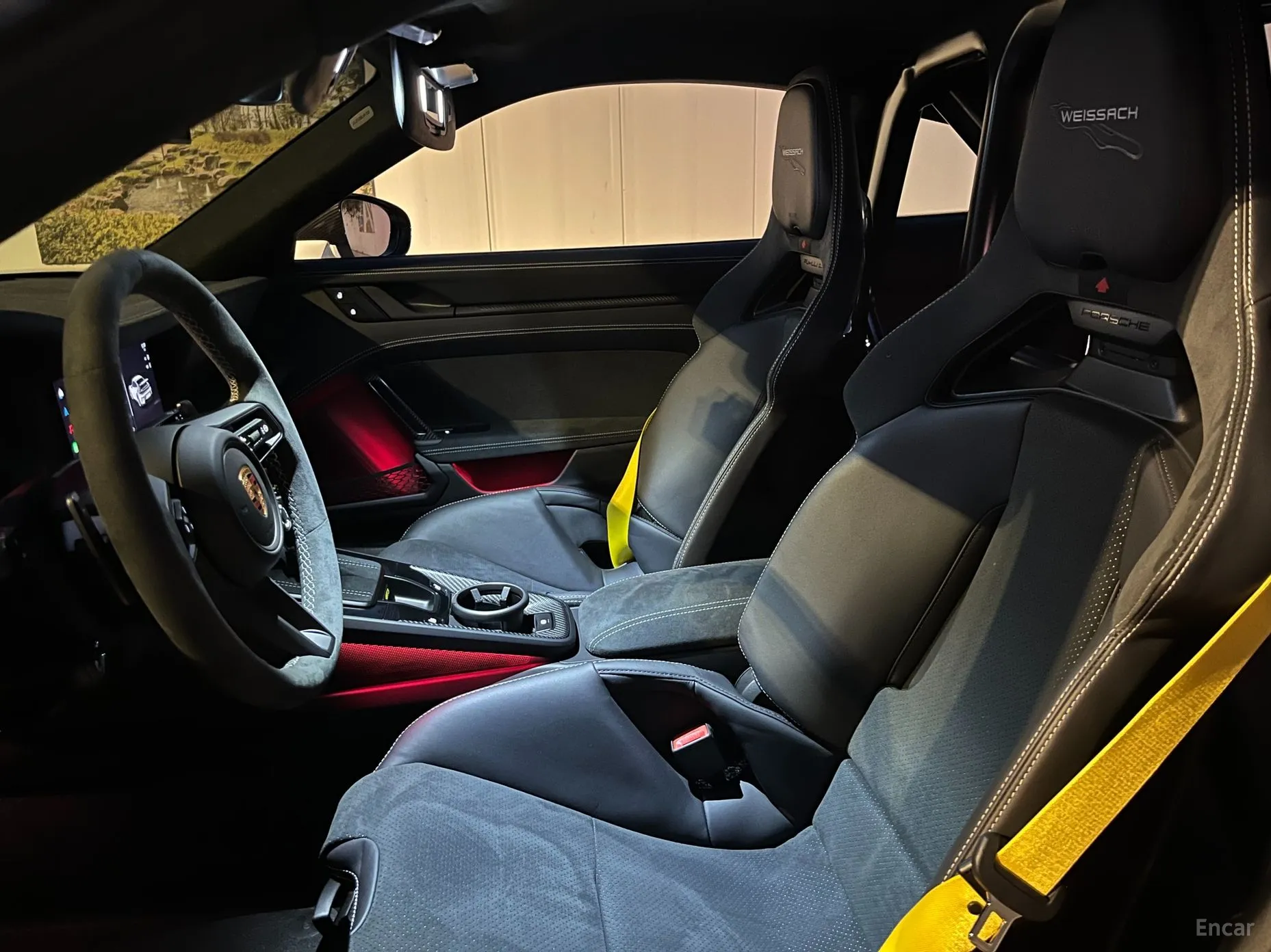 Porsche 911 (992) превью 15