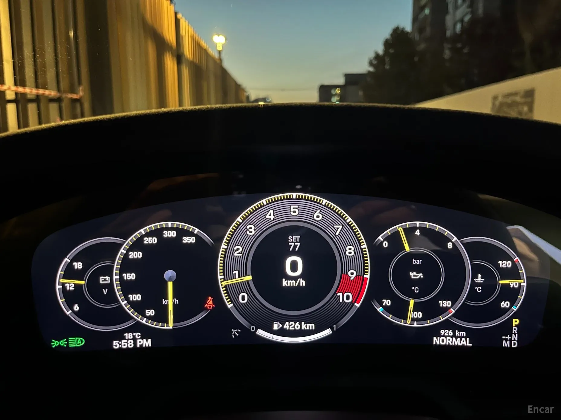 Porsche 911 (992) превью 17